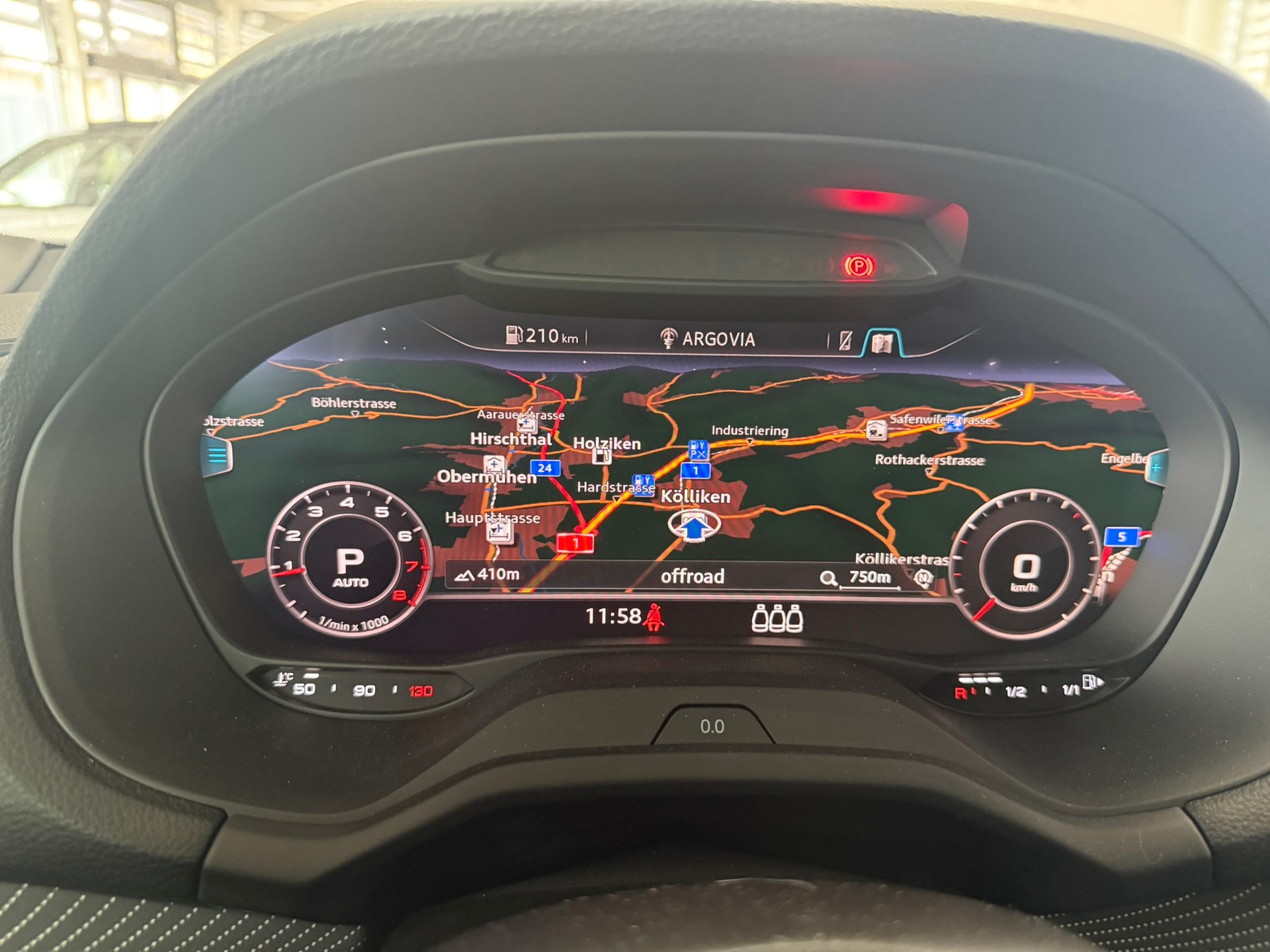 AUDI Q2 40 TFSI Sport quattro S-tronic, 8-fach bereift-image-18