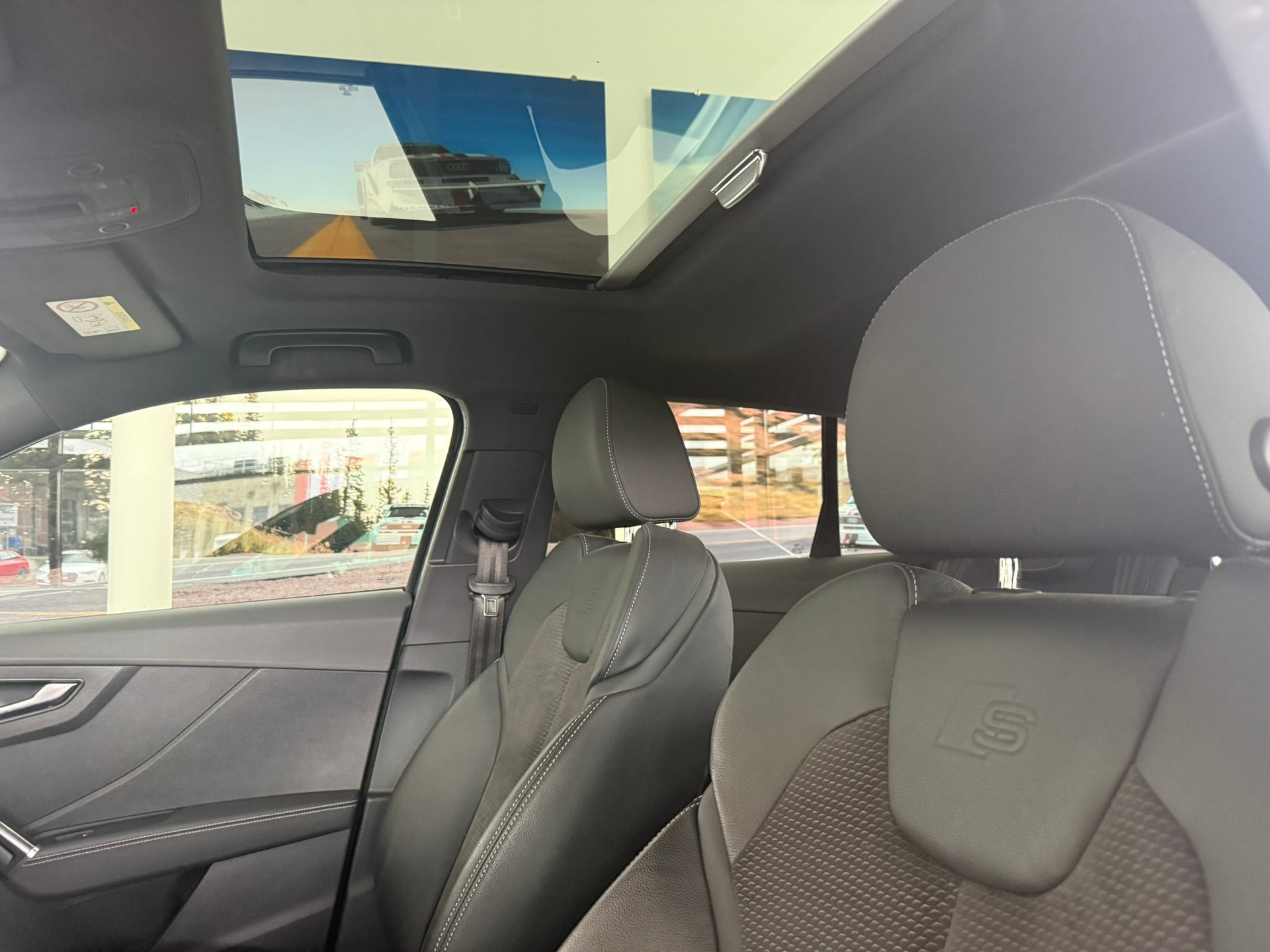 AUDI Q2 40 TFSI Sport quattro S-tronic, 8-fach bereift-image-14