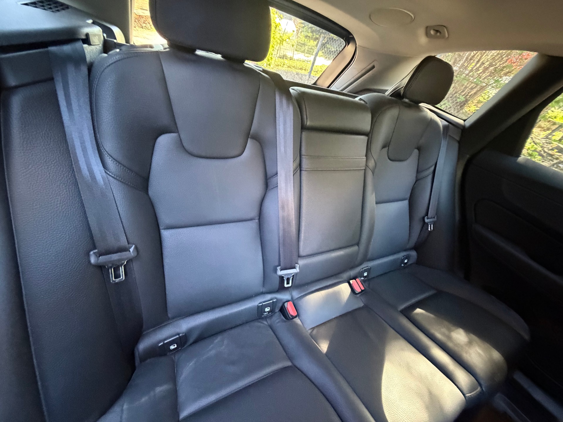 VOLVO XC 60 2.0 T5 Momentum AWD-image-12