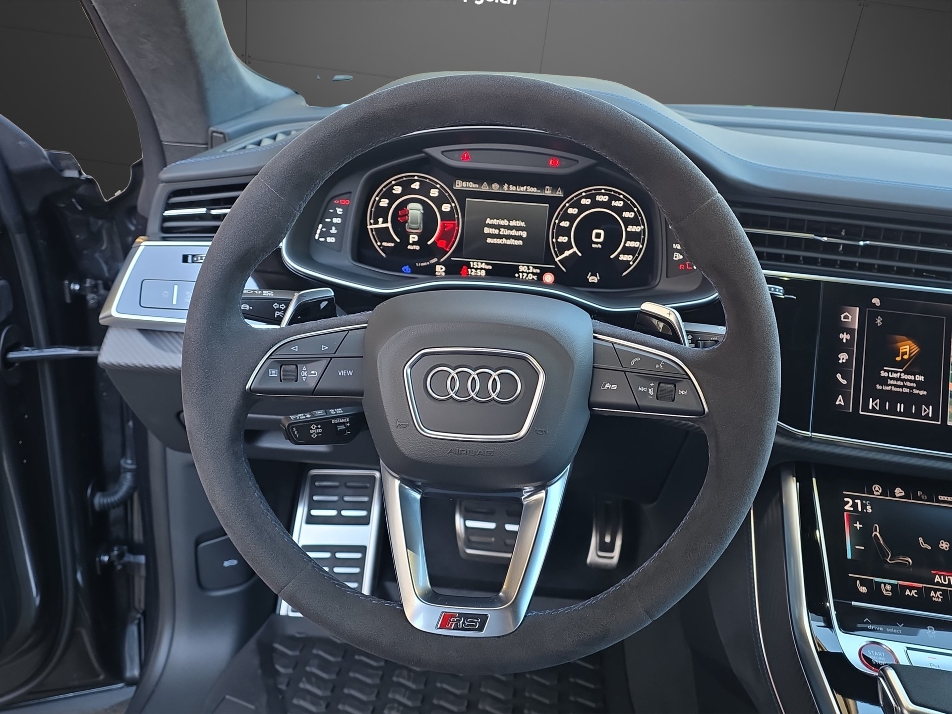 AUDI RSQ8 performance quattro-image-7