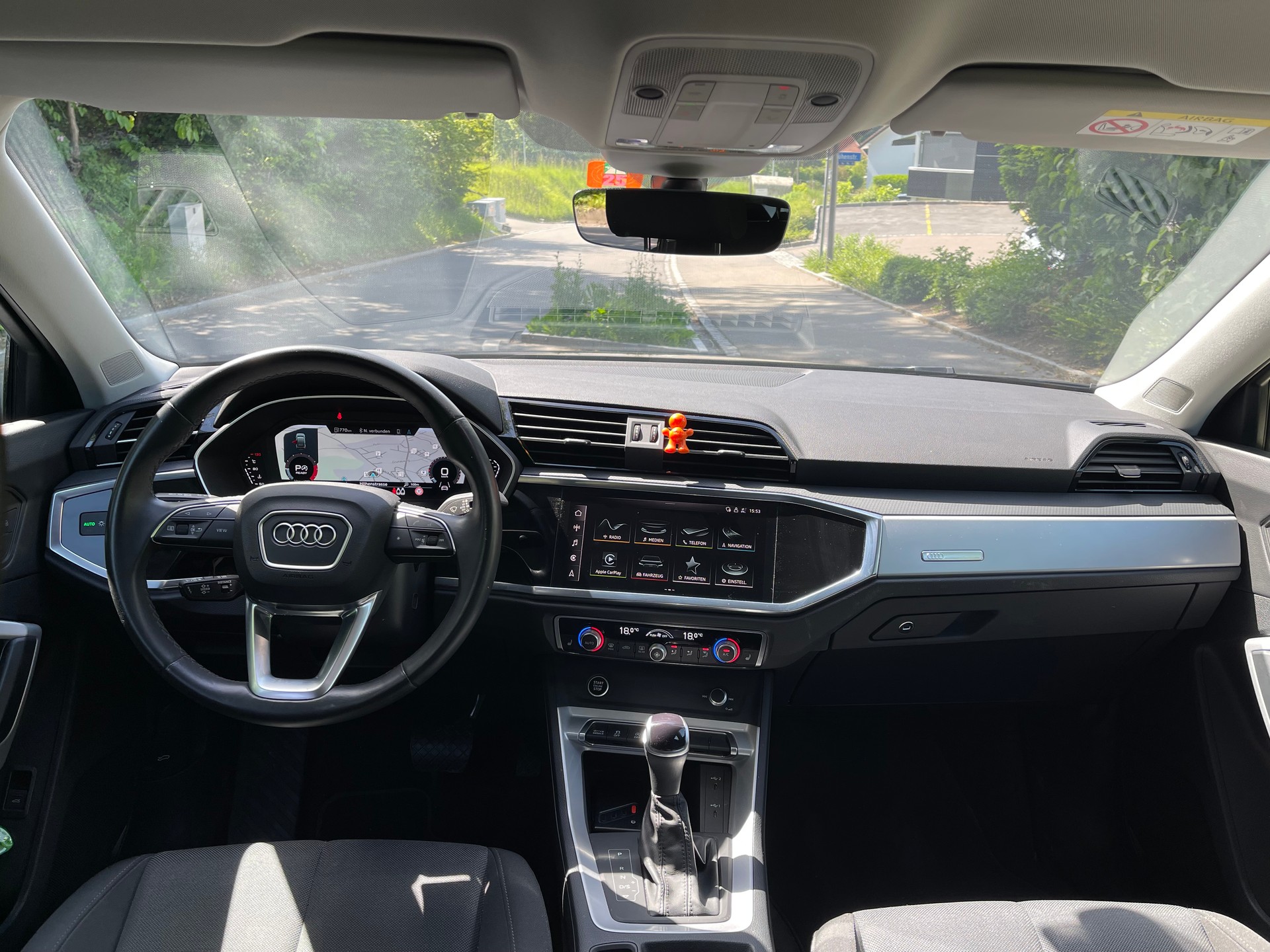 AUDI Q3 Sportback 35 TFSI Attraction S-Tronic-image-1