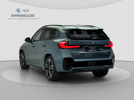 BMW iX1 eDrive 20 Ed. M Sport-image-2