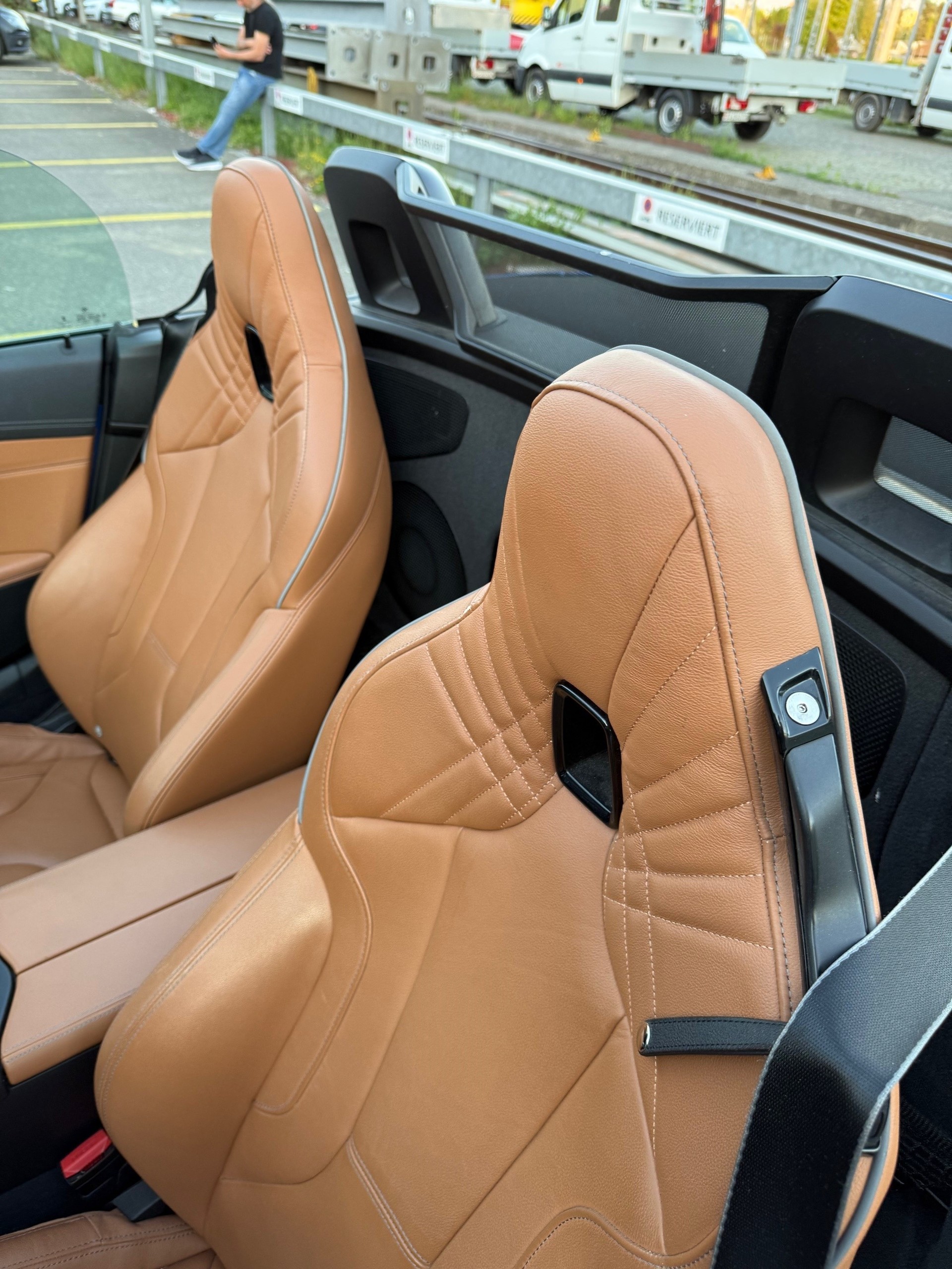 BMW M40i-image-3