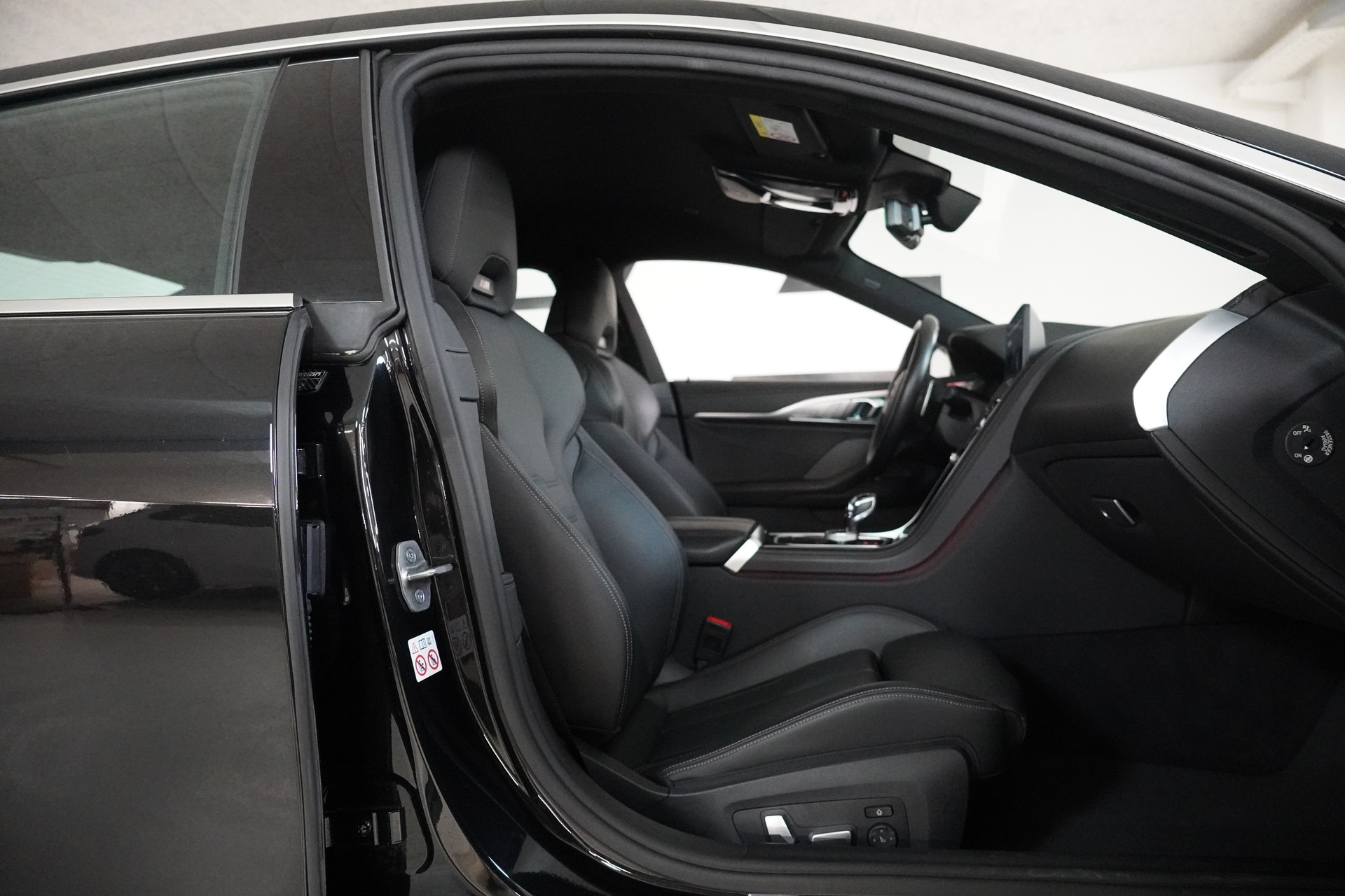 BMW 840d xDrive 48V M Sport Steptronic-image-13