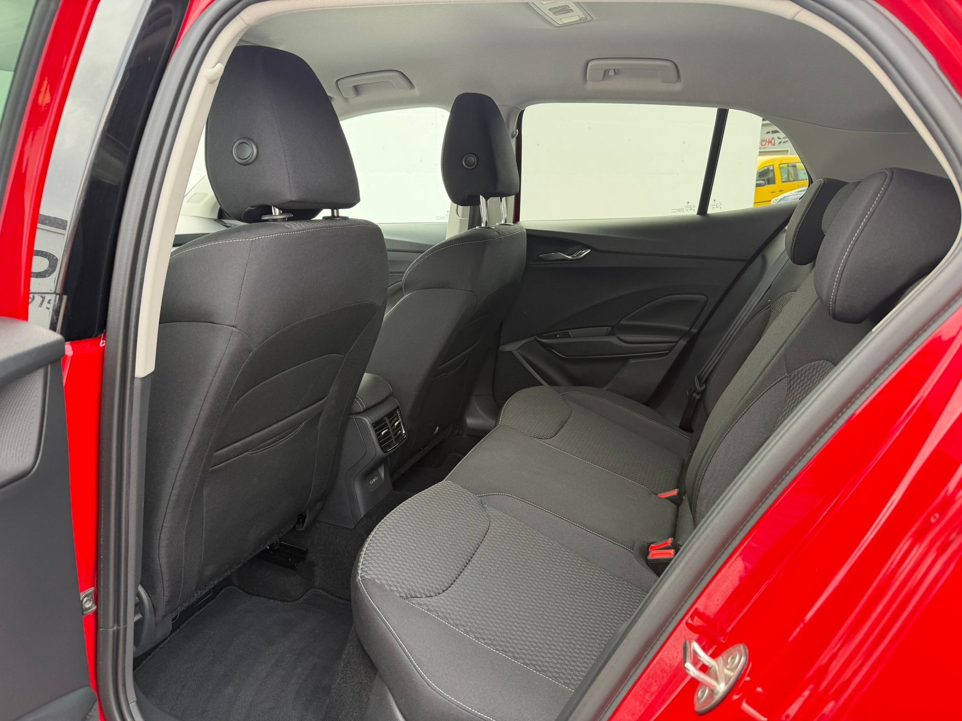 SKODA Fabia 1.0 TSI Selection DSG-image-10