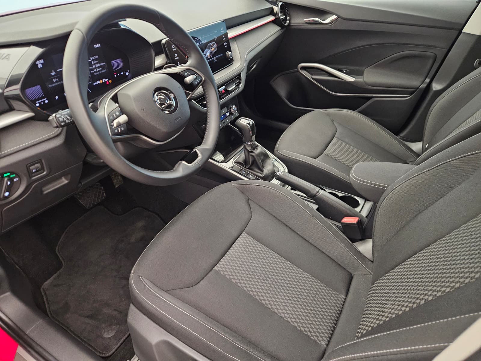 SKODA Fabia 1.0 TSI Selection DSG-image-10