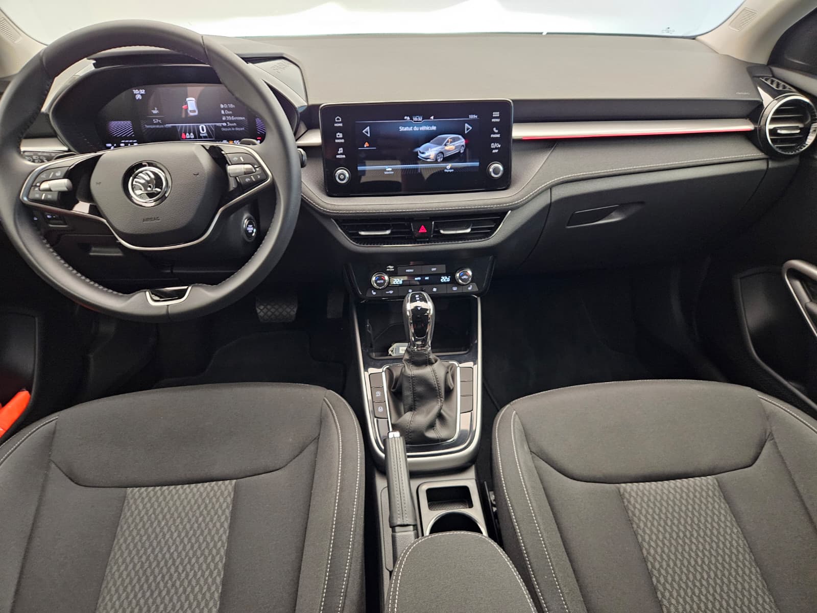 SKODA Fabia 1.0 TSI Selection DSG-image-9