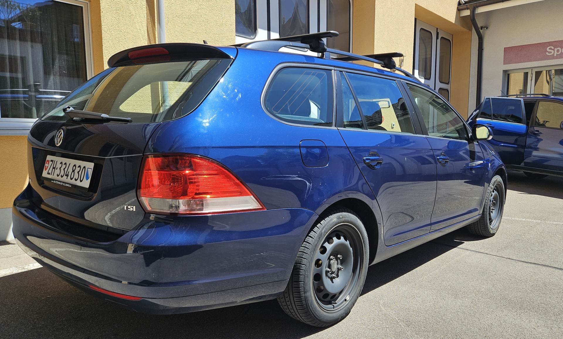 VW Golf Variant 1.2 TSI Trendline-image-5
