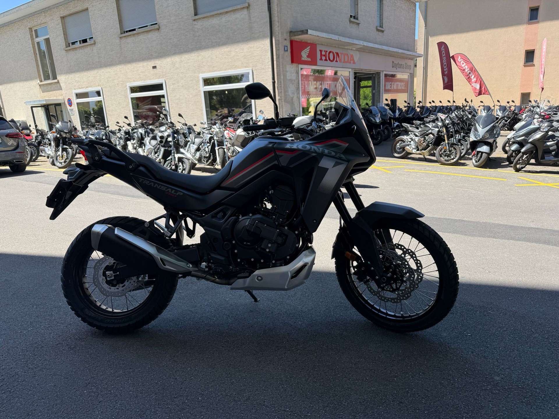 HONDA XL 750 Transalp E-Clutch-showroom-element-3