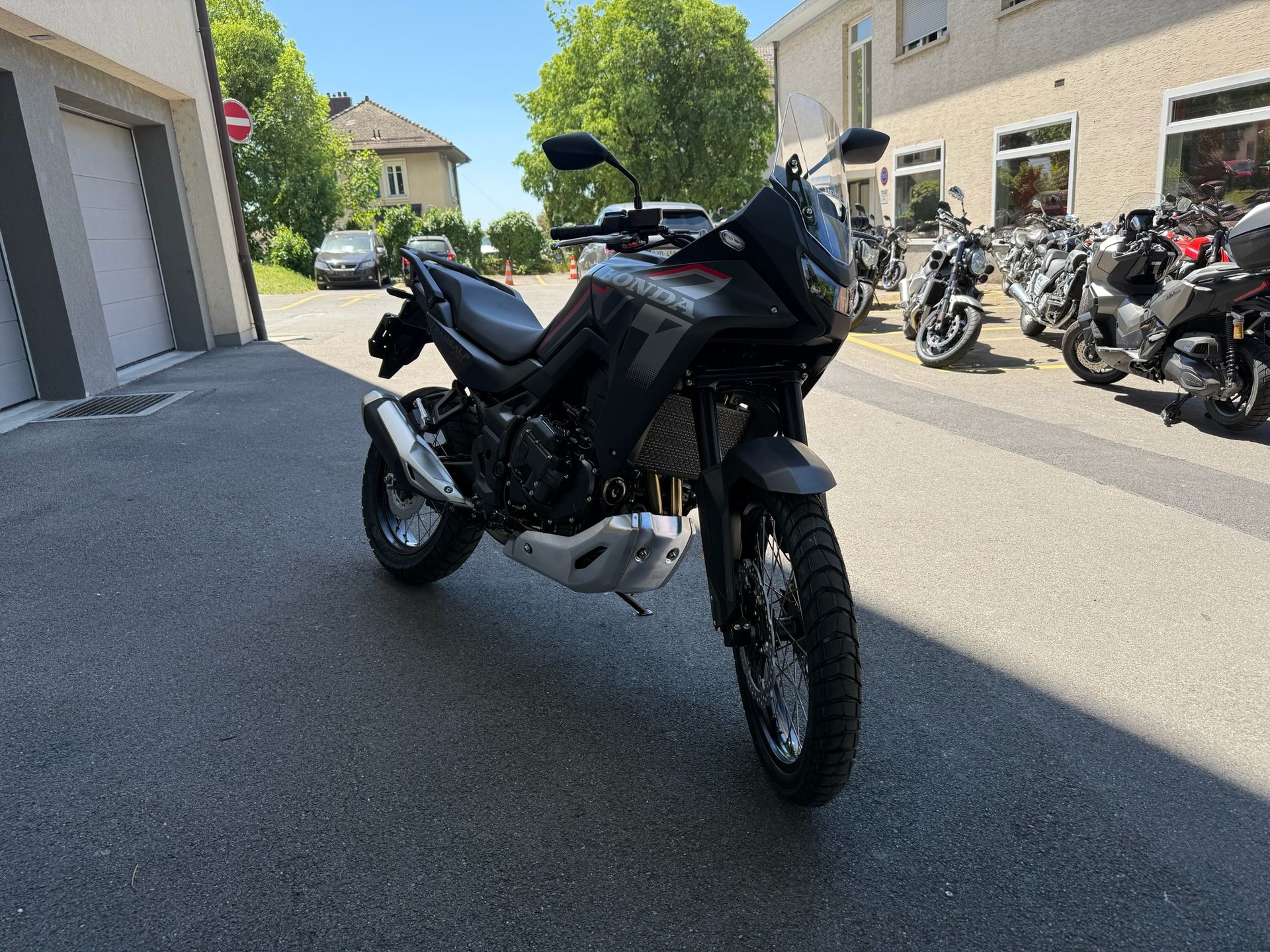 HONDA XL 750 Transalp E-Clutch-showroom-element-1