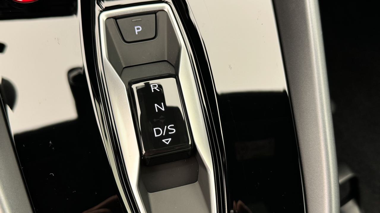 AUDI RS3 Limousine 2.5 TSI quattro S-tronic-image-10