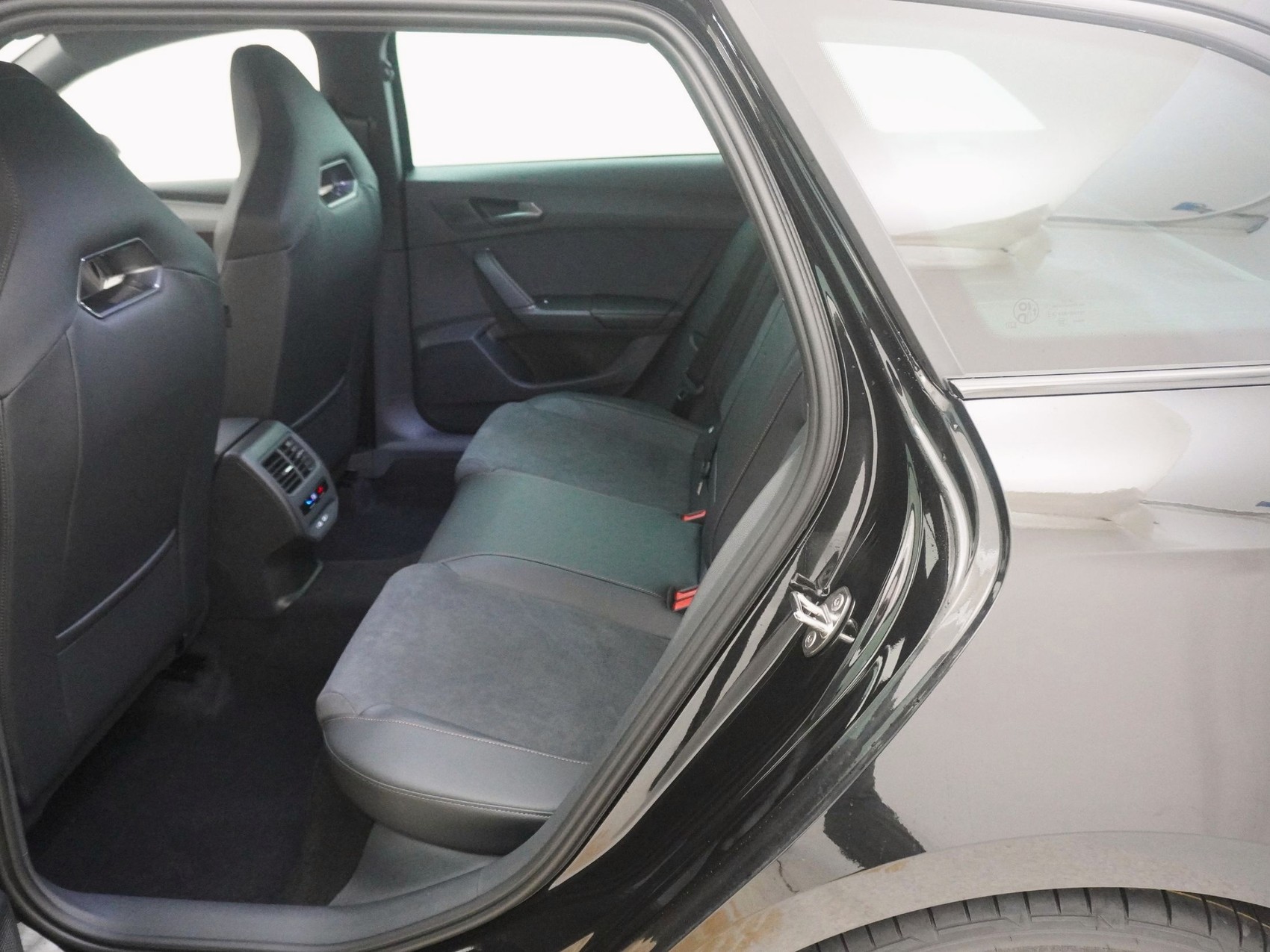 CUPRA Leon ST 1.5 eHybrid VZ DSG-image-14