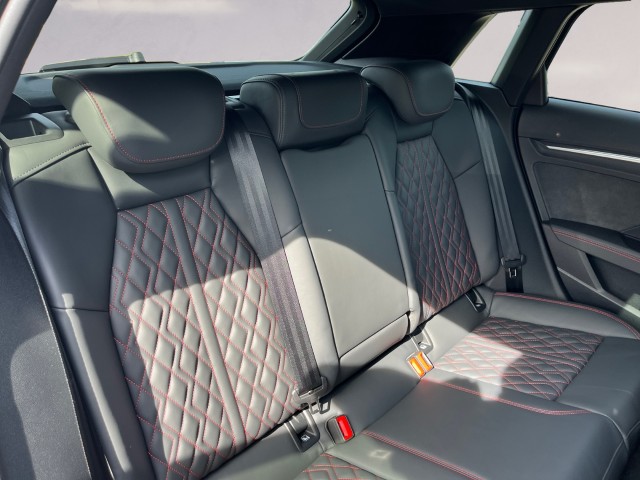 AUDI A3 Sportback 35 TFSI S line Attraction S-tronic-image-17