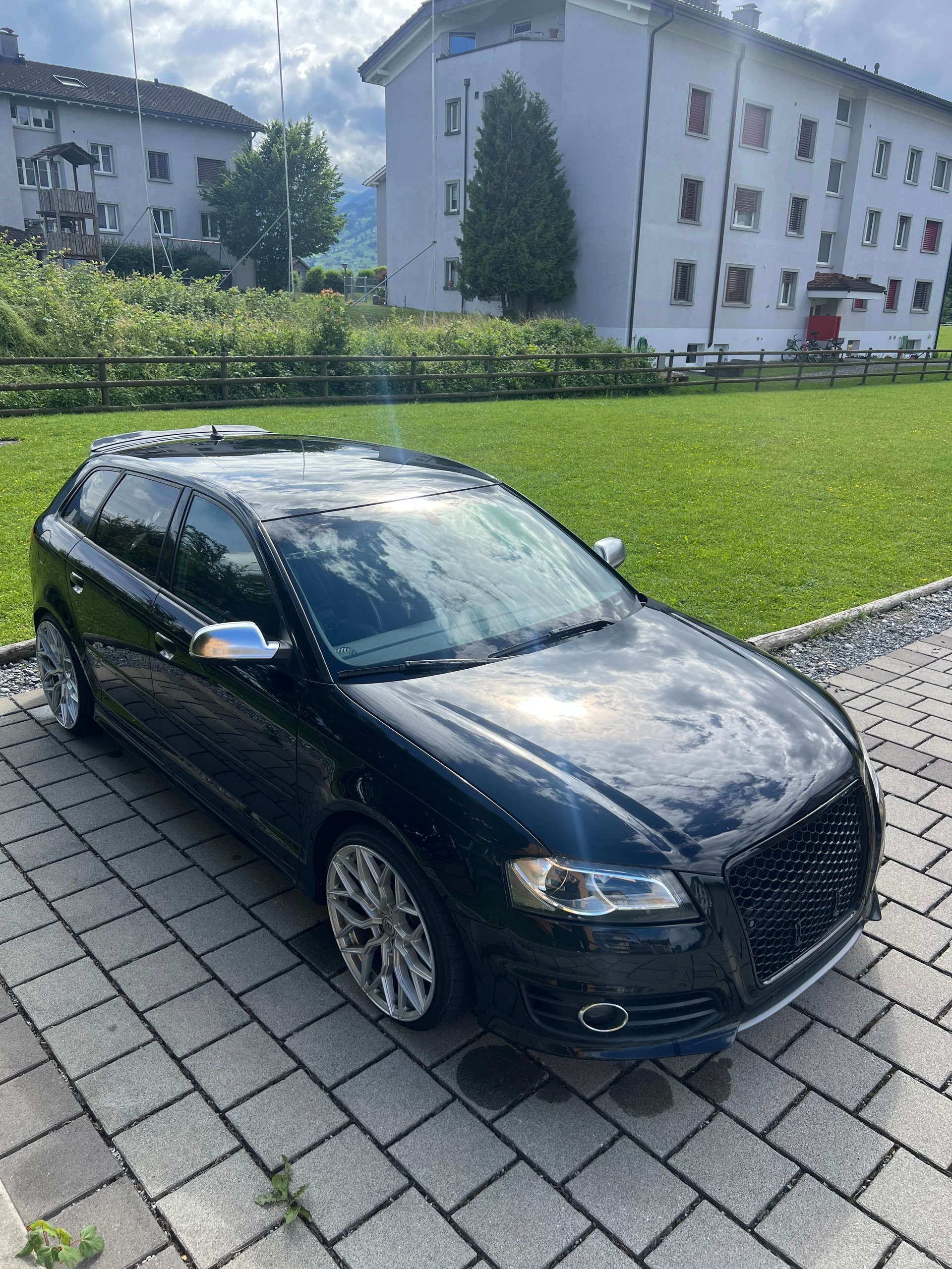 AUDI 2.0 T FSI quattro S-Tronic-image-1