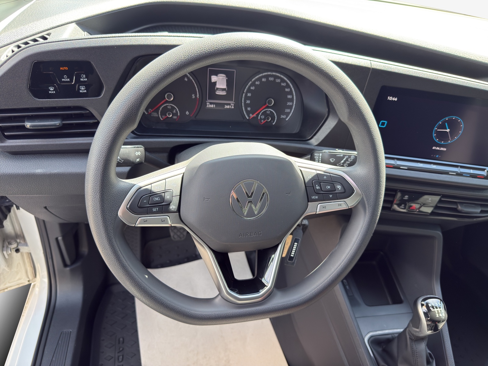 VW Caddy Cargo 2.0TDI-image-9