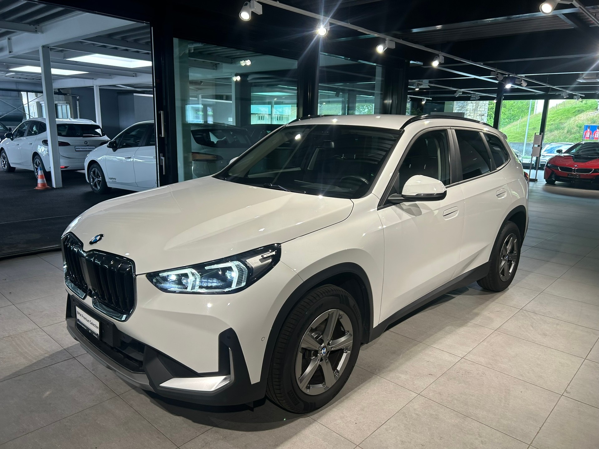 BMW X1 xDrive 20d 48V-image-4
