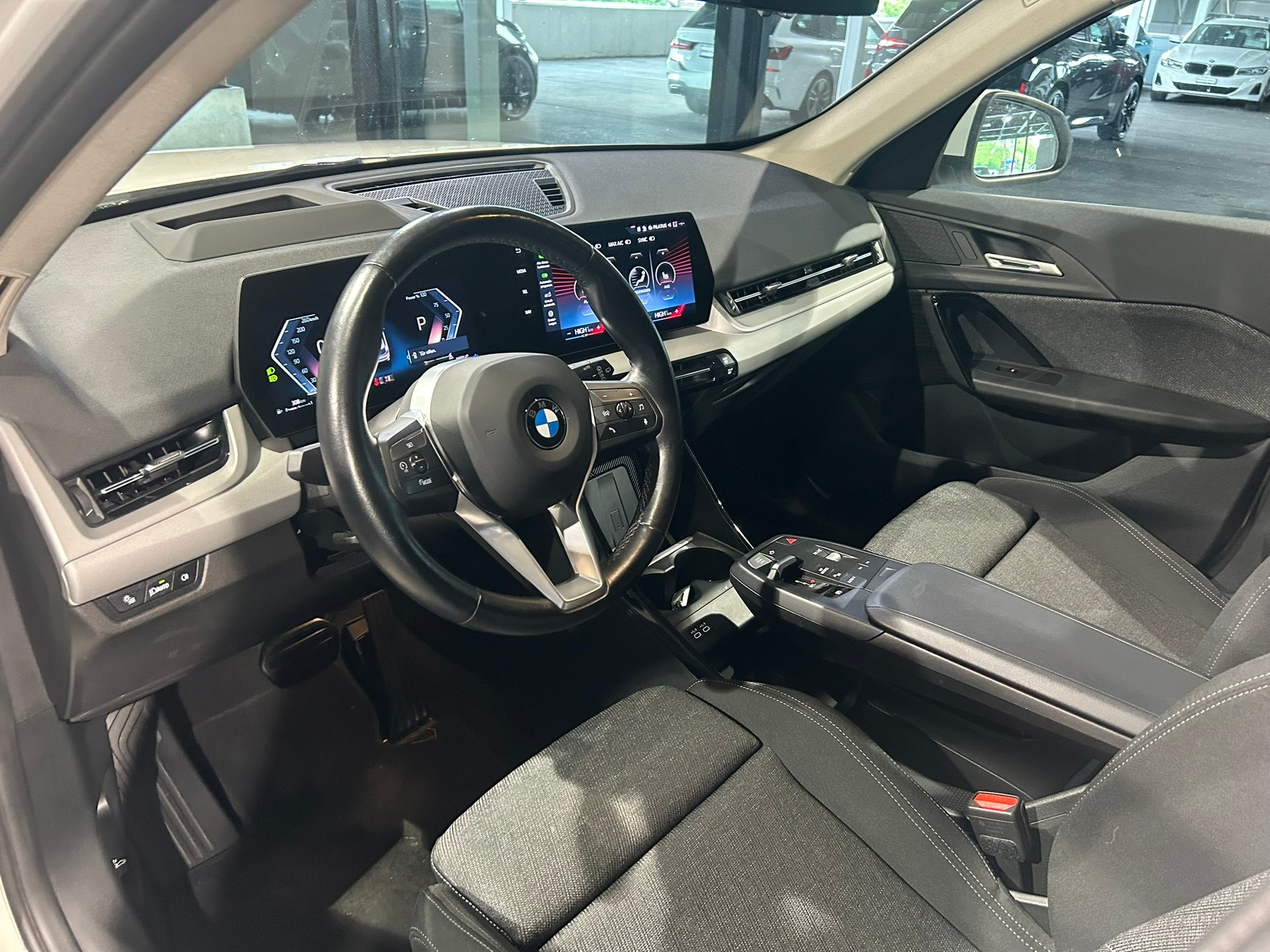 BMW X1 xDrive 20d 48V-image-25