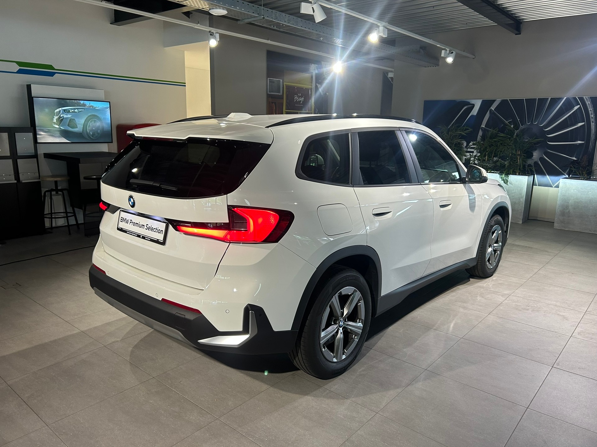BMW X1 xDrive 20d 48V-image-16