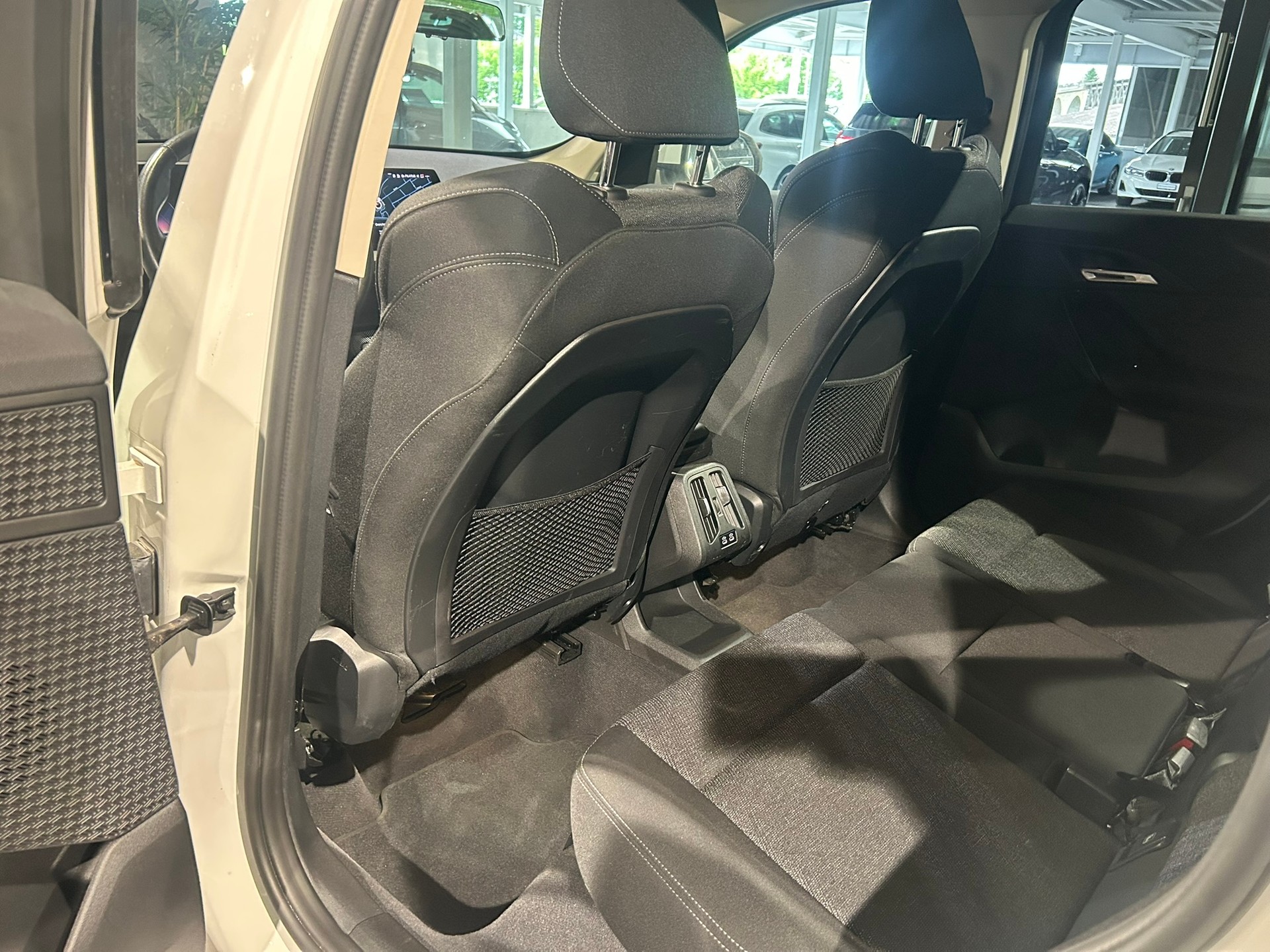 BMW X1 xDrive 20d 48V-image-28