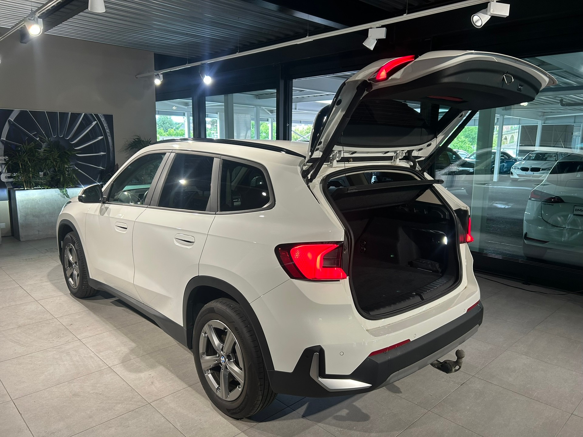 BMW X1 xDrive 20d 48V-image-14