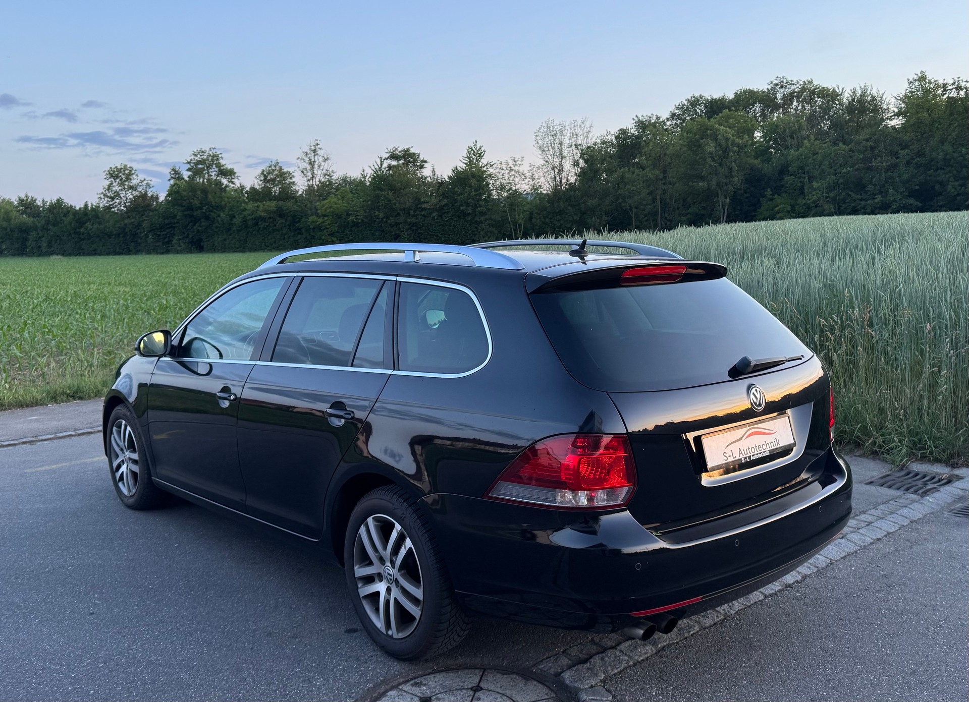 VW Golf Variant 1.4 TSI Comfortline DSG-image-4