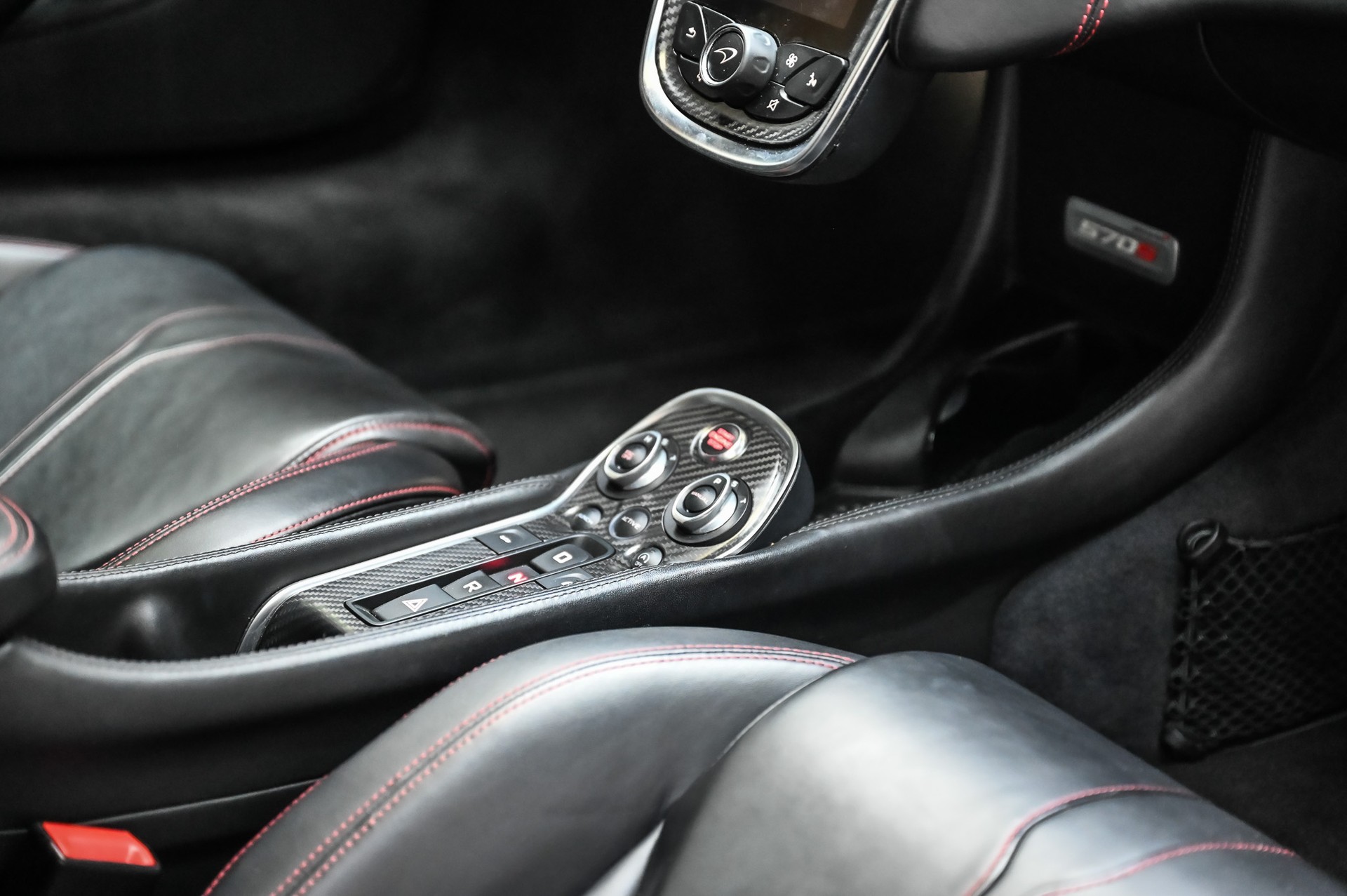 McLAREN 570S Coupé 3.8 V8 SSG-image-30