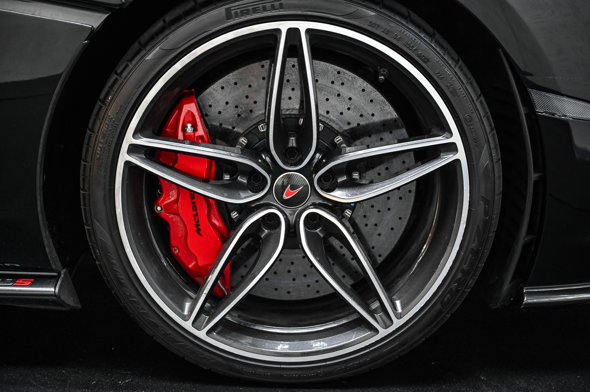 McLAREN 570S Coupé 3.8 V8 SSG-image-17