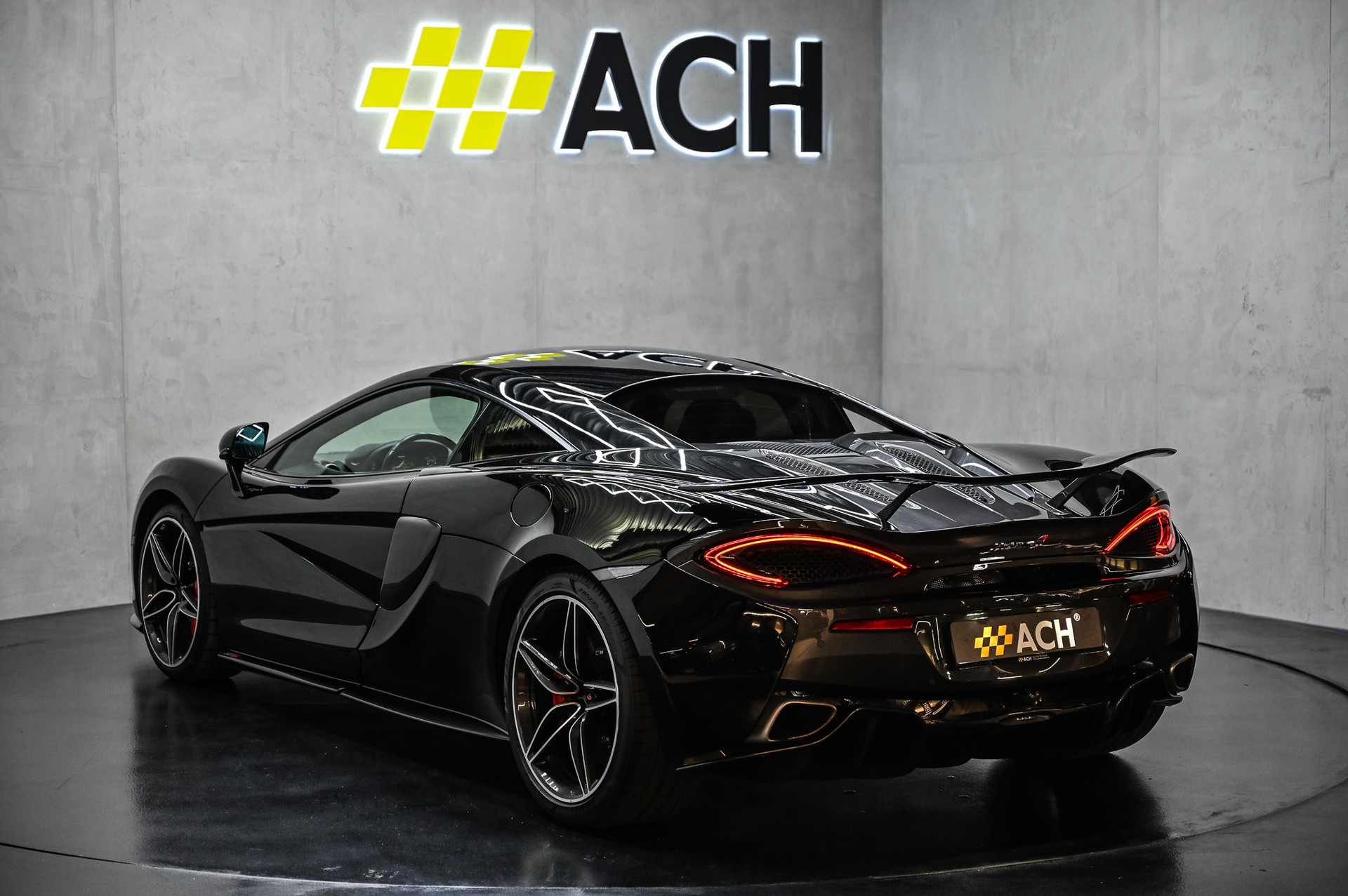 McLAREN 570S Coupé 3.8 V8 SSG-image-9