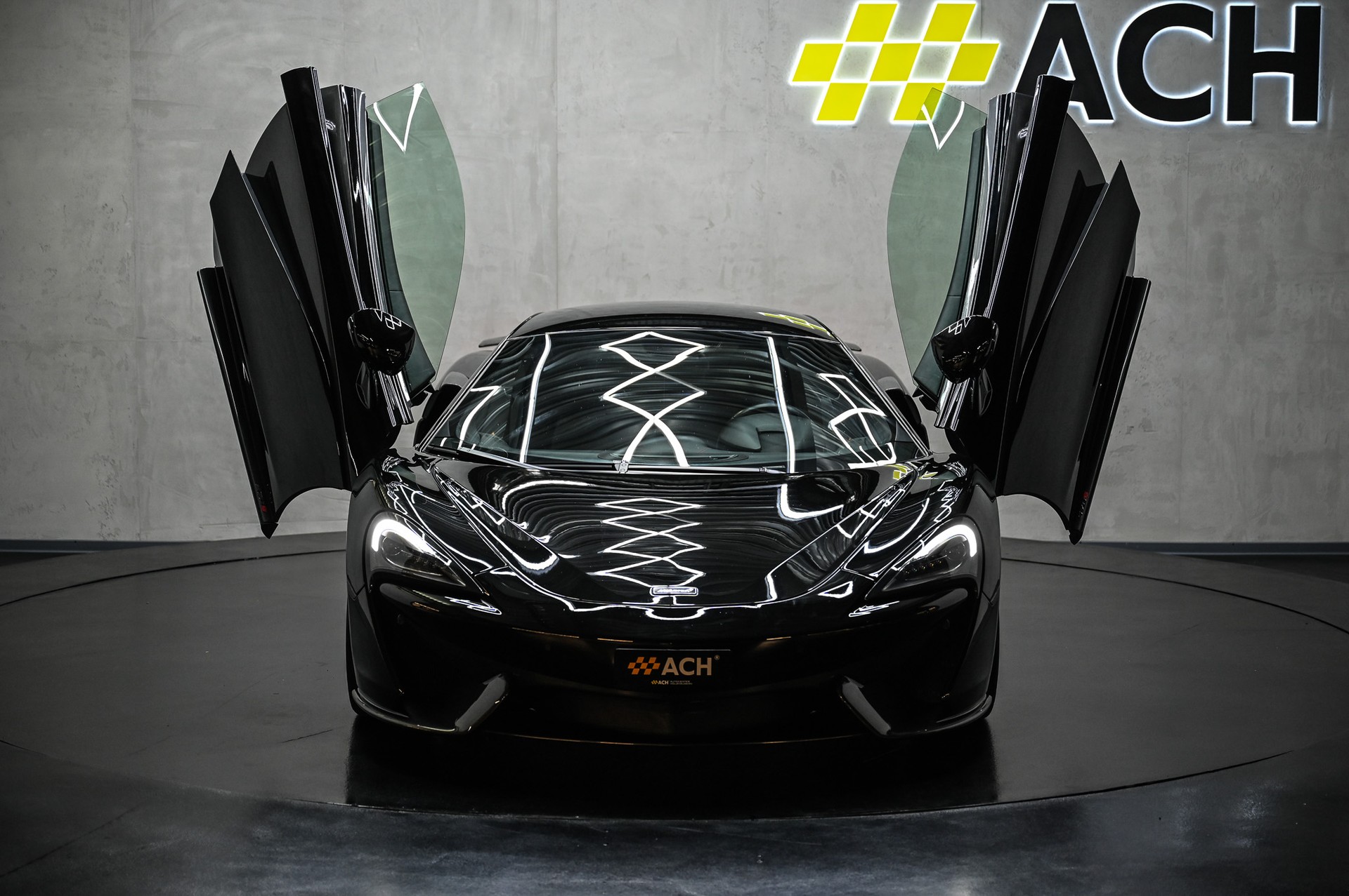 McLAREN 570S Coupé 3.8 V8 SSG-image-4