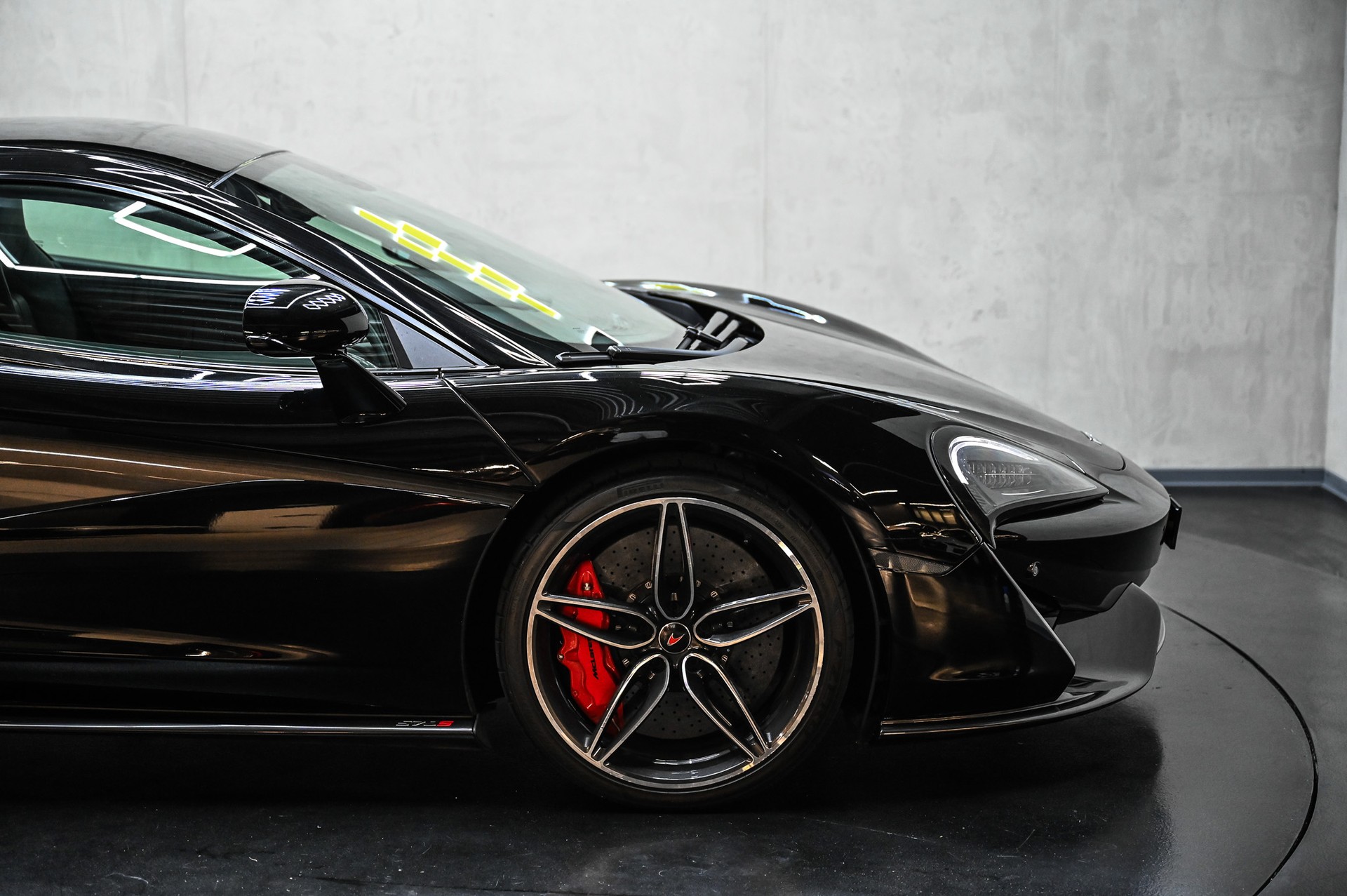 McLAREN 570S Coupé 3.8 V8 SSG-image-15