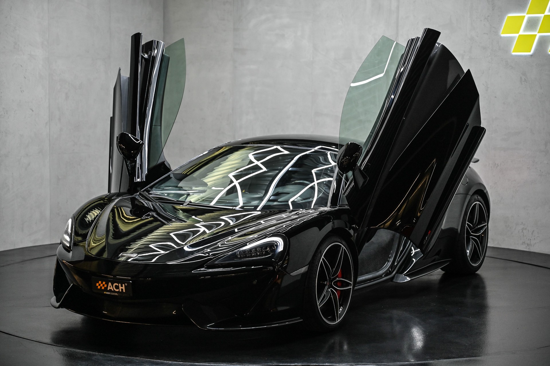 McLAREN 570S Coupé 3.8 V8 SSG-image-5