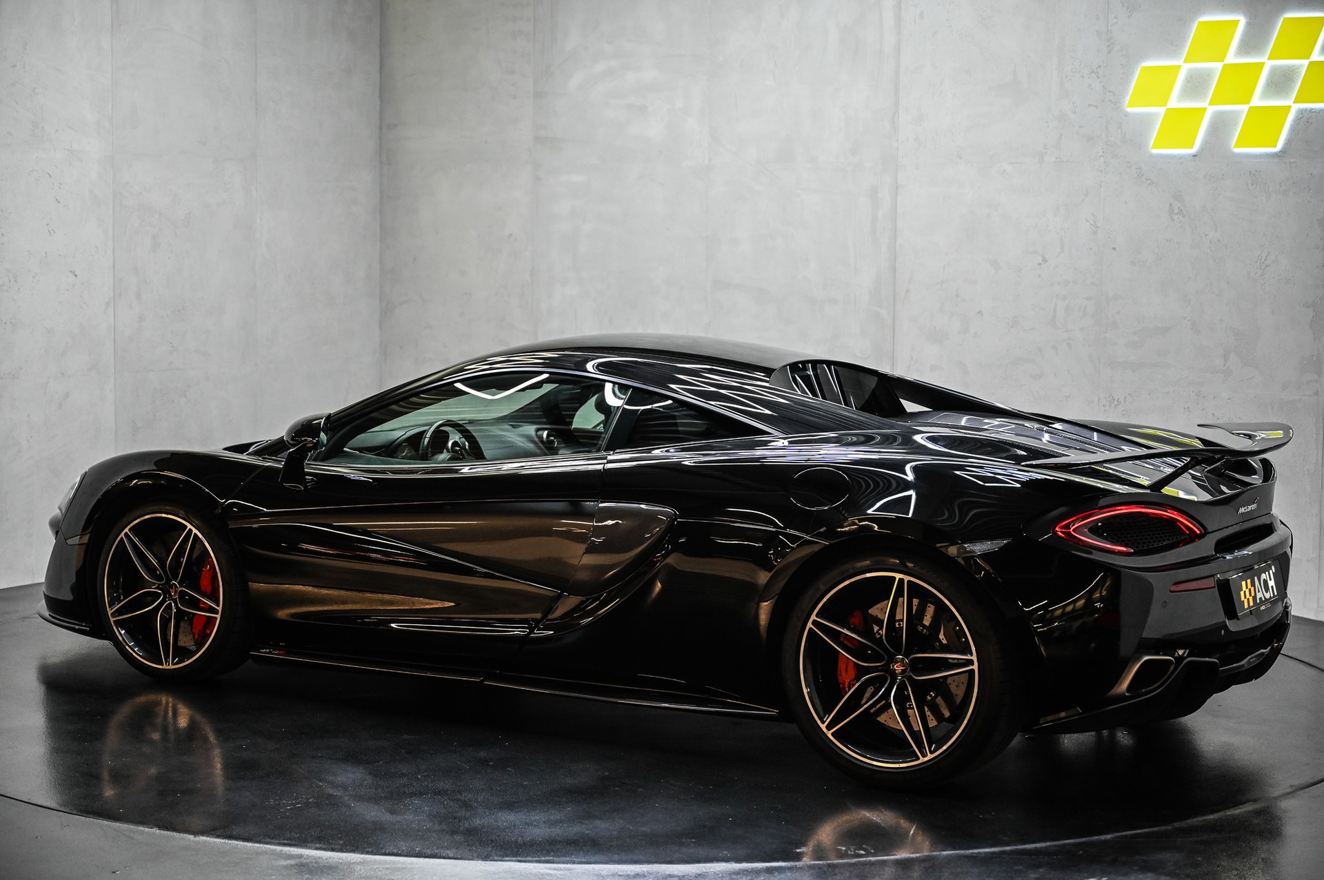 McLAREN 570S Coupé 3.8 V8 SSG-image-8