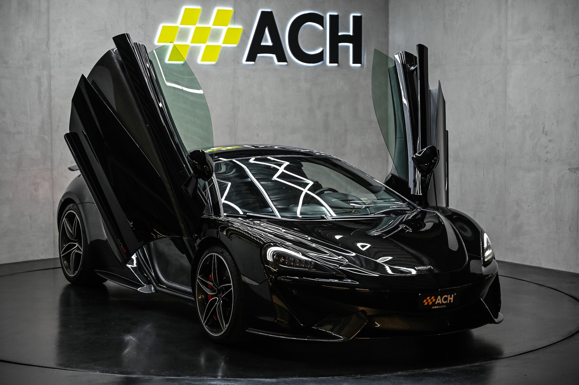 McLAREN 570S Coupé 3.8 V8 SSG-image-3