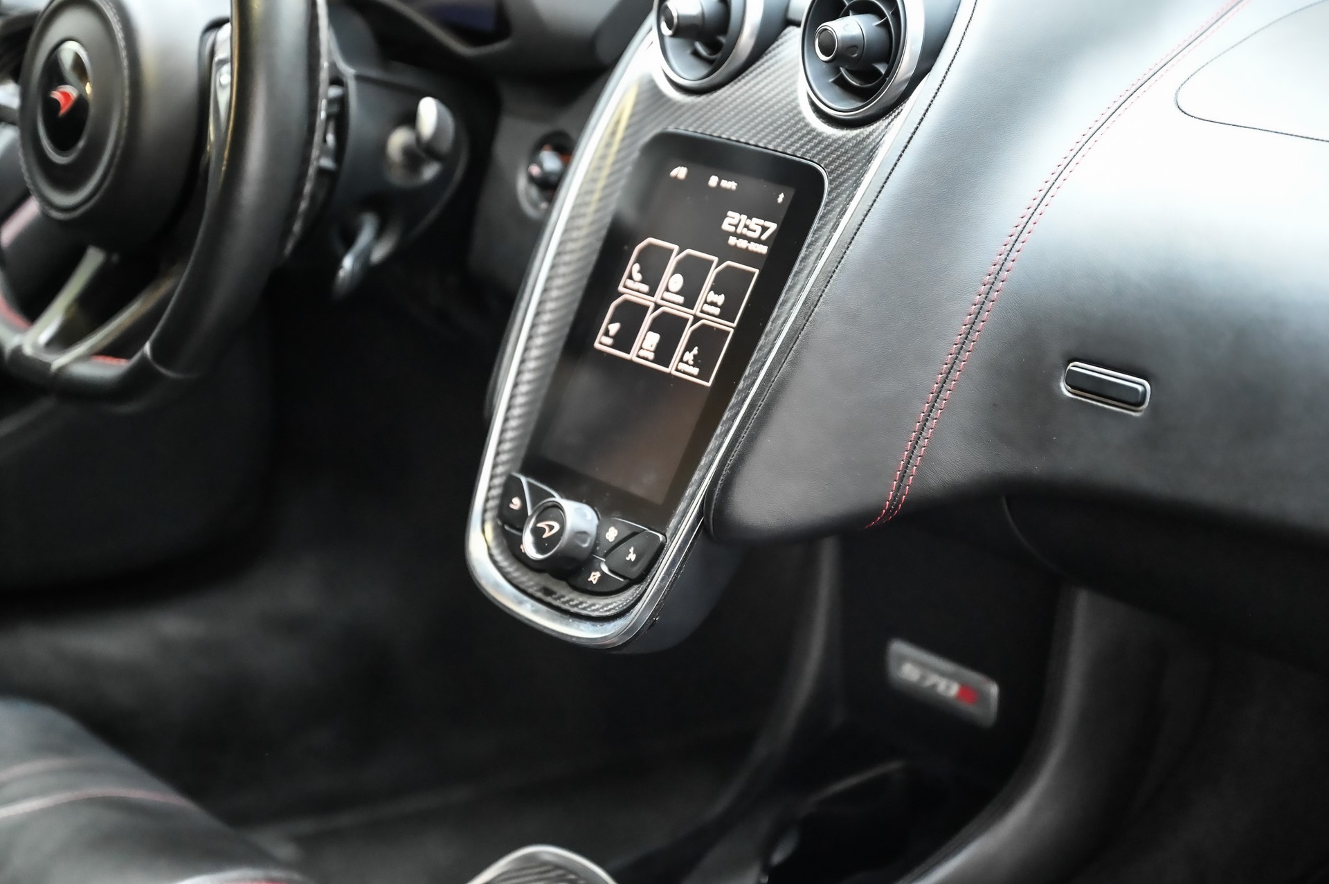 McLAREN 570S Coupé 3.8 V8 SSG-image-29