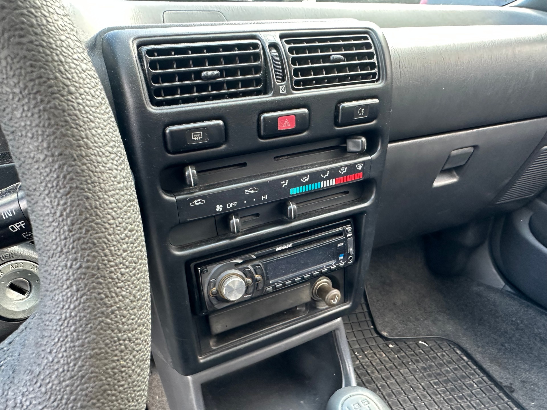 TOYOTA Starlet 1.3 XLi-image-11