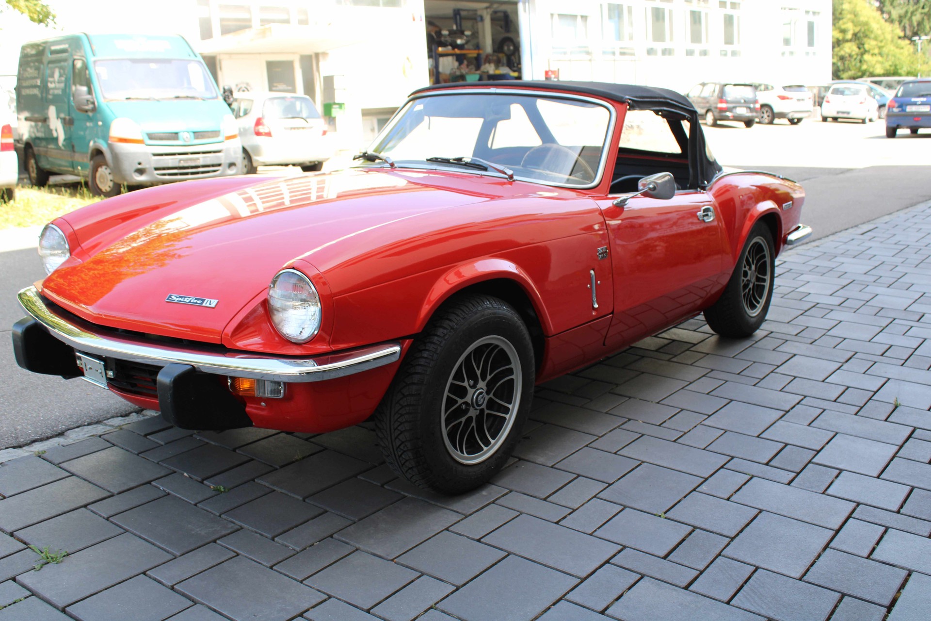 TRIUMPH SPITFIRE IV-image-1