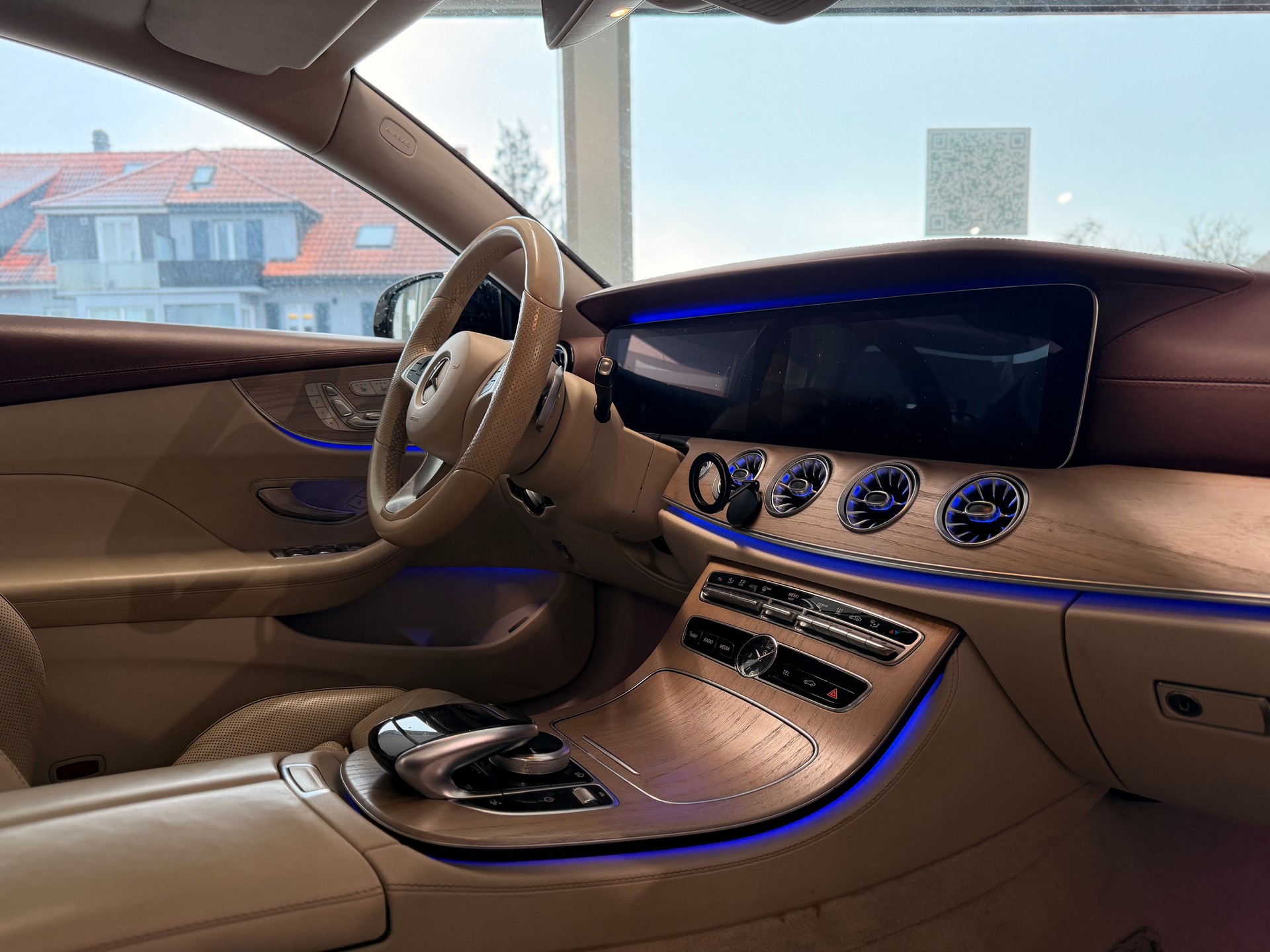 MERCEDES-BENZ E 400 Coupé AMG Line 4 Matic 9G-Tronic-image-19