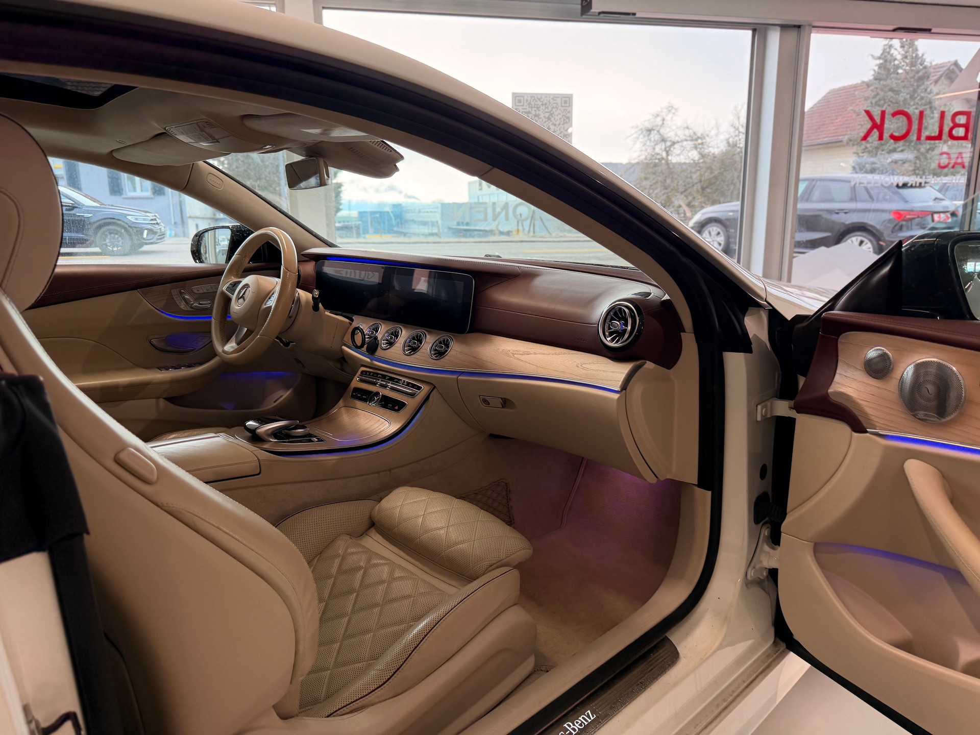 MERCEDES-BENZ E 400 Coupé AMG Line 4 Matic 9G-Tronic-image-16