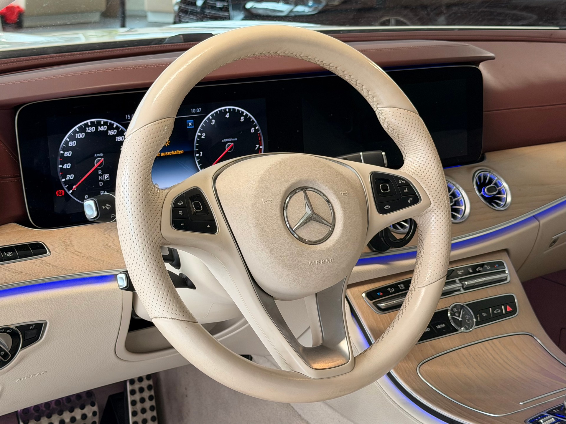 MERCEDES-BENZ E 400 Coupé AMG Line 4 Matic 9G-Tronic-image-14