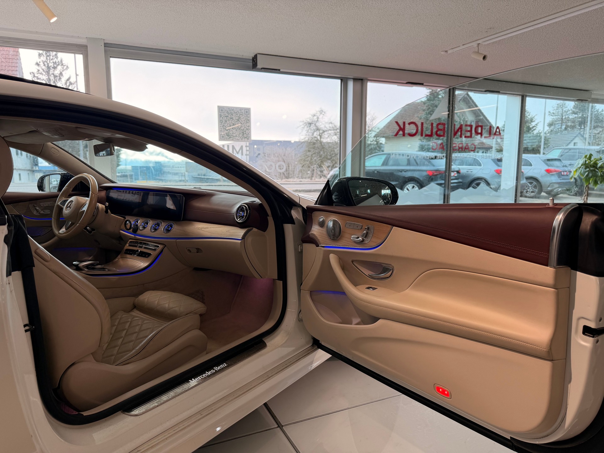 MERCEDES-BENZ E 400 Coupé AMG Line 4 Matic 9G-Tronic-image-15