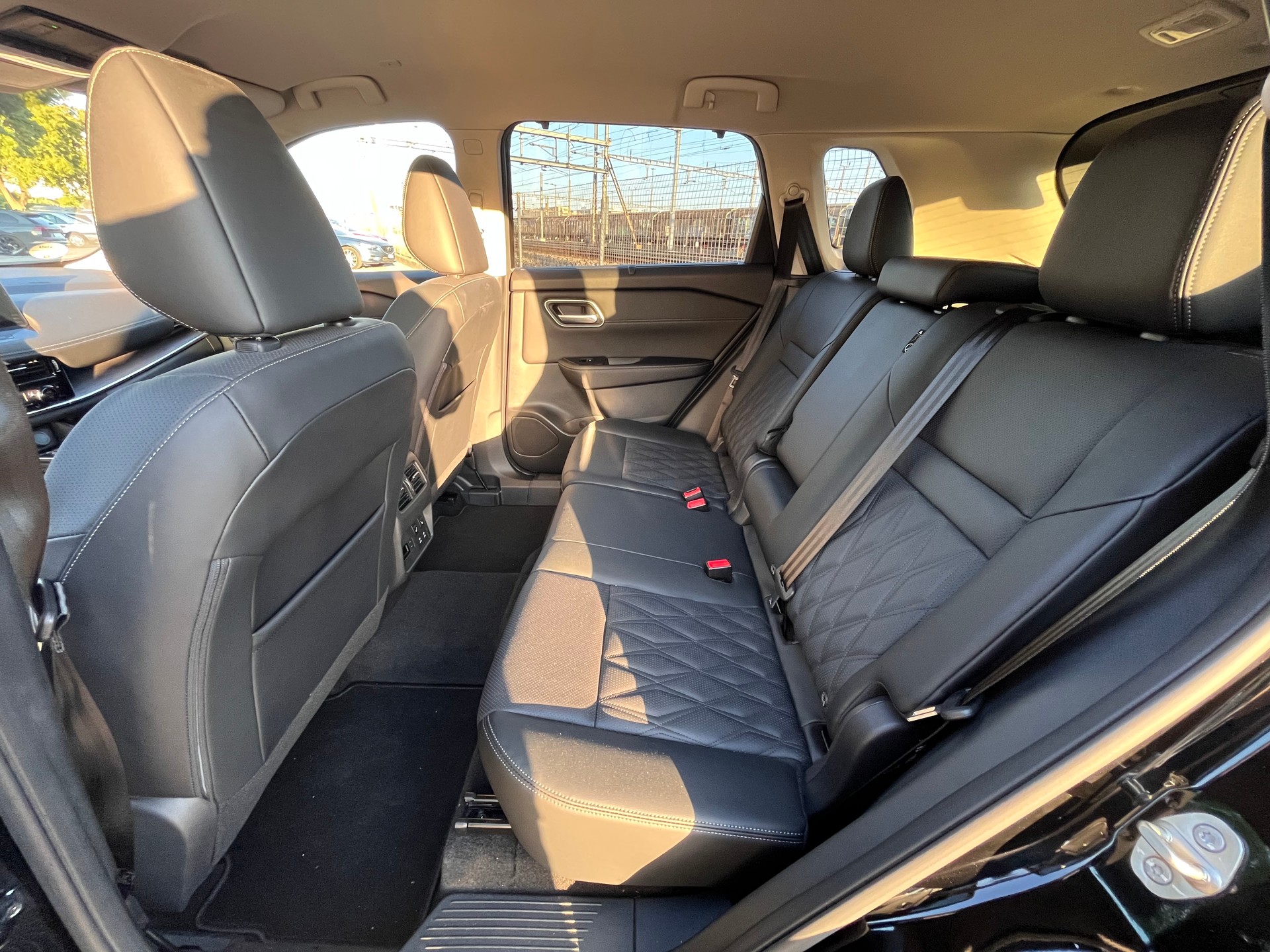 NISSAN 1.5 VC-T Tekna e-4orce-image-5