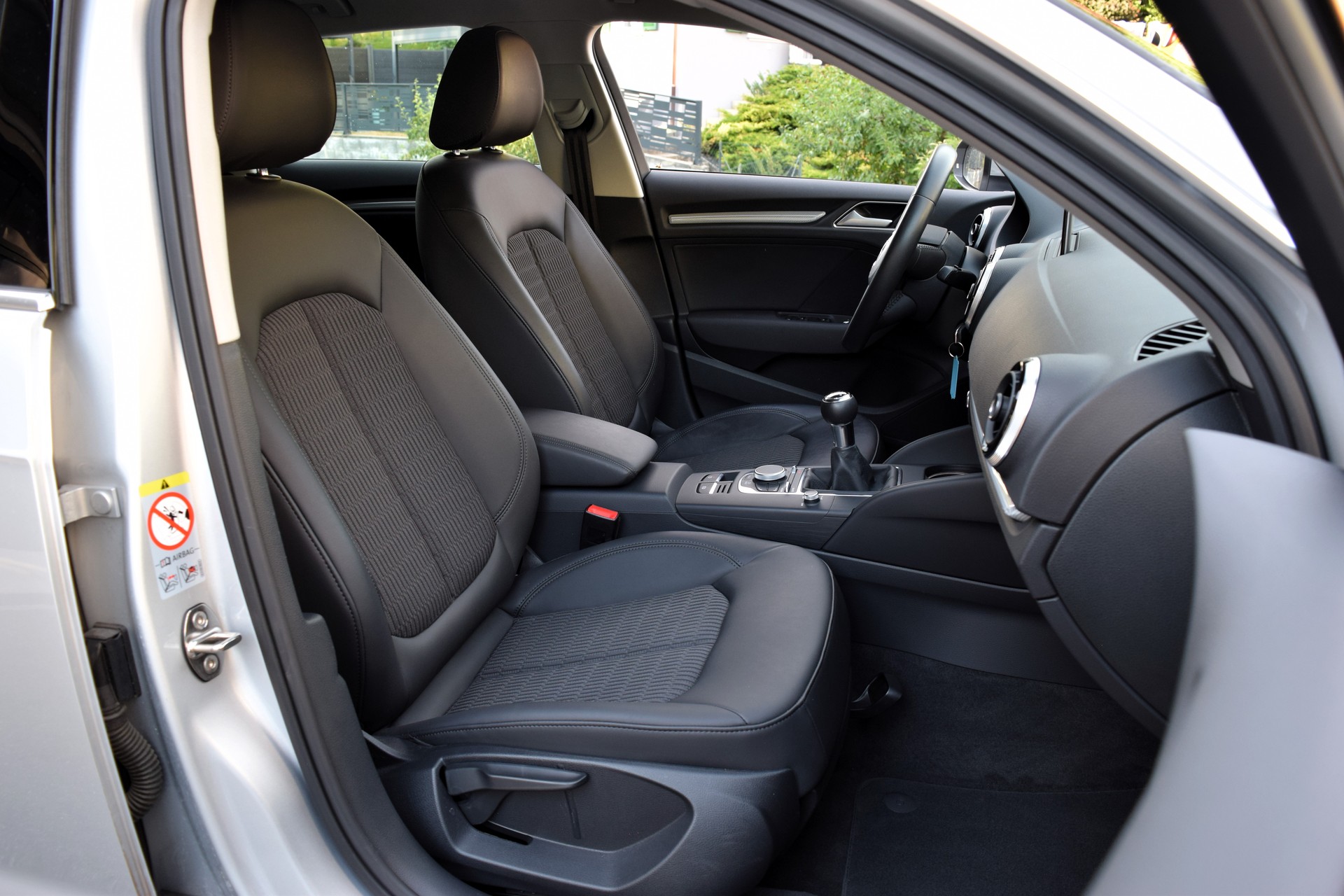 AUDI A3 Sportback 1.4 TFSI Ambiente-image-12