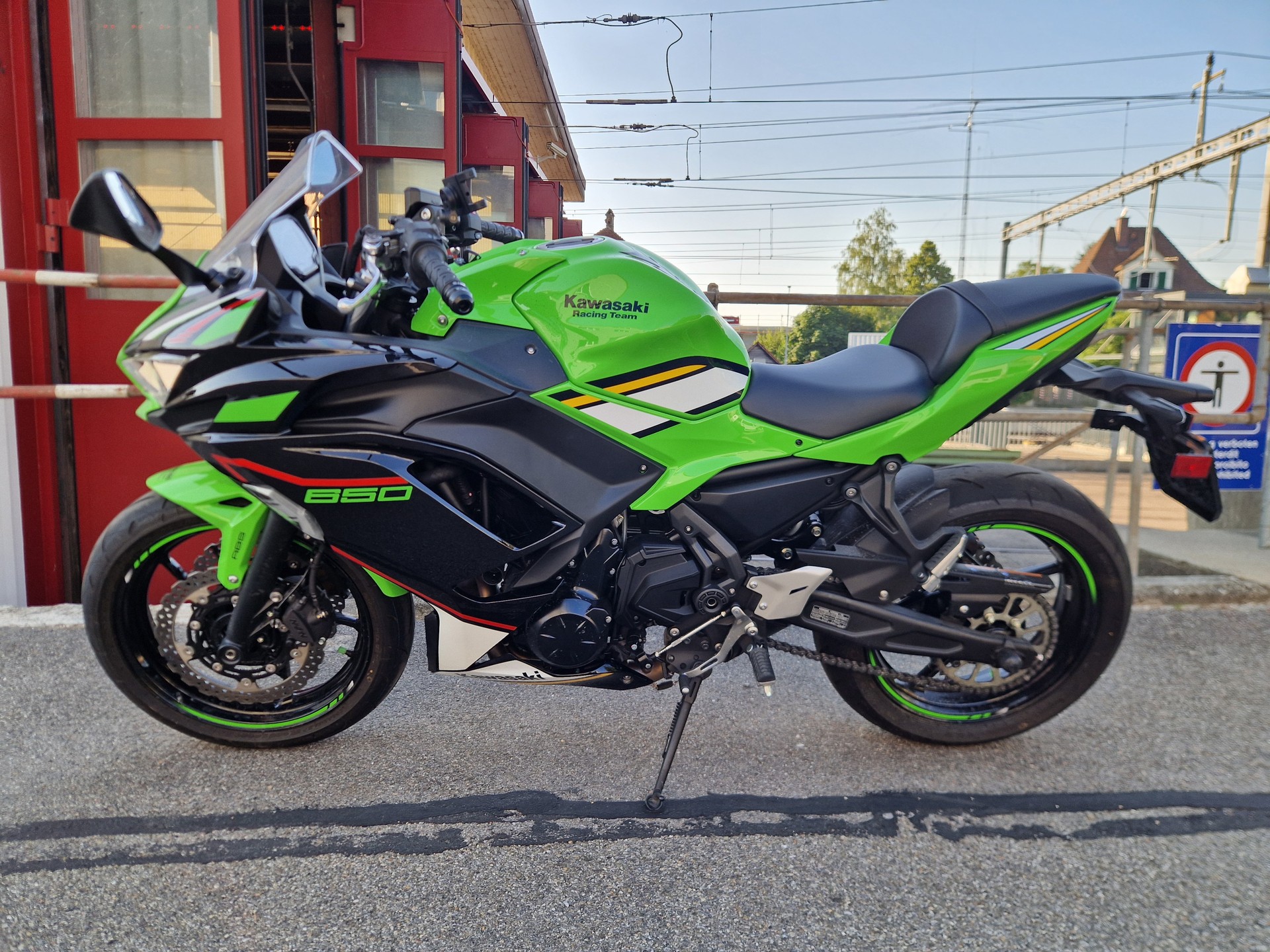 KAWASAKI Ninja 650 (35kW)-showroom-element-3