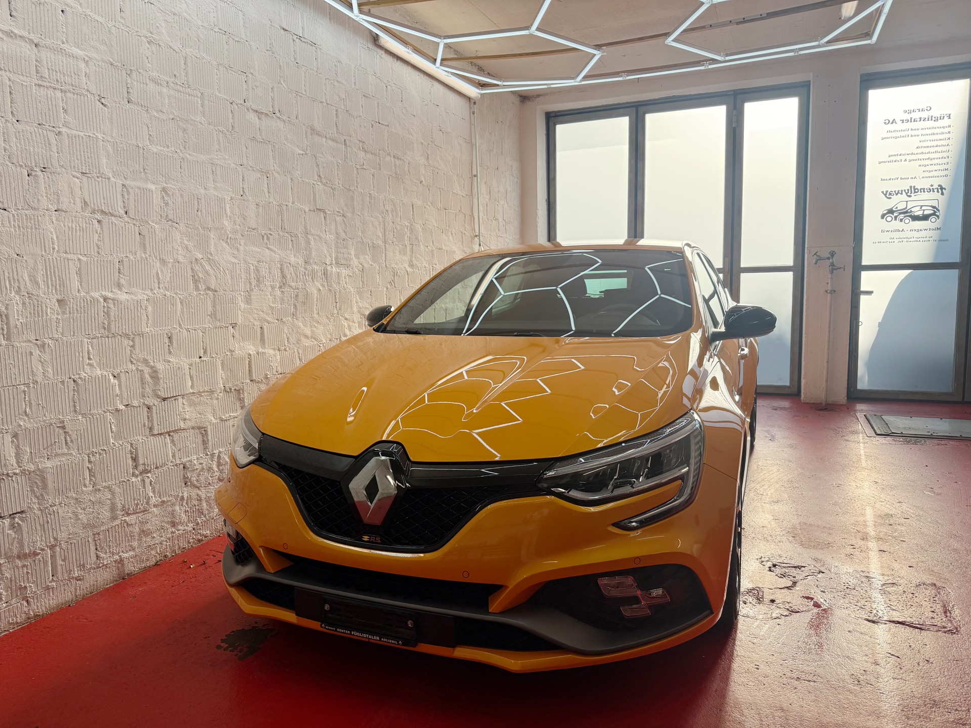 RENAULT Mégane Trophy 300 EDC-image-3