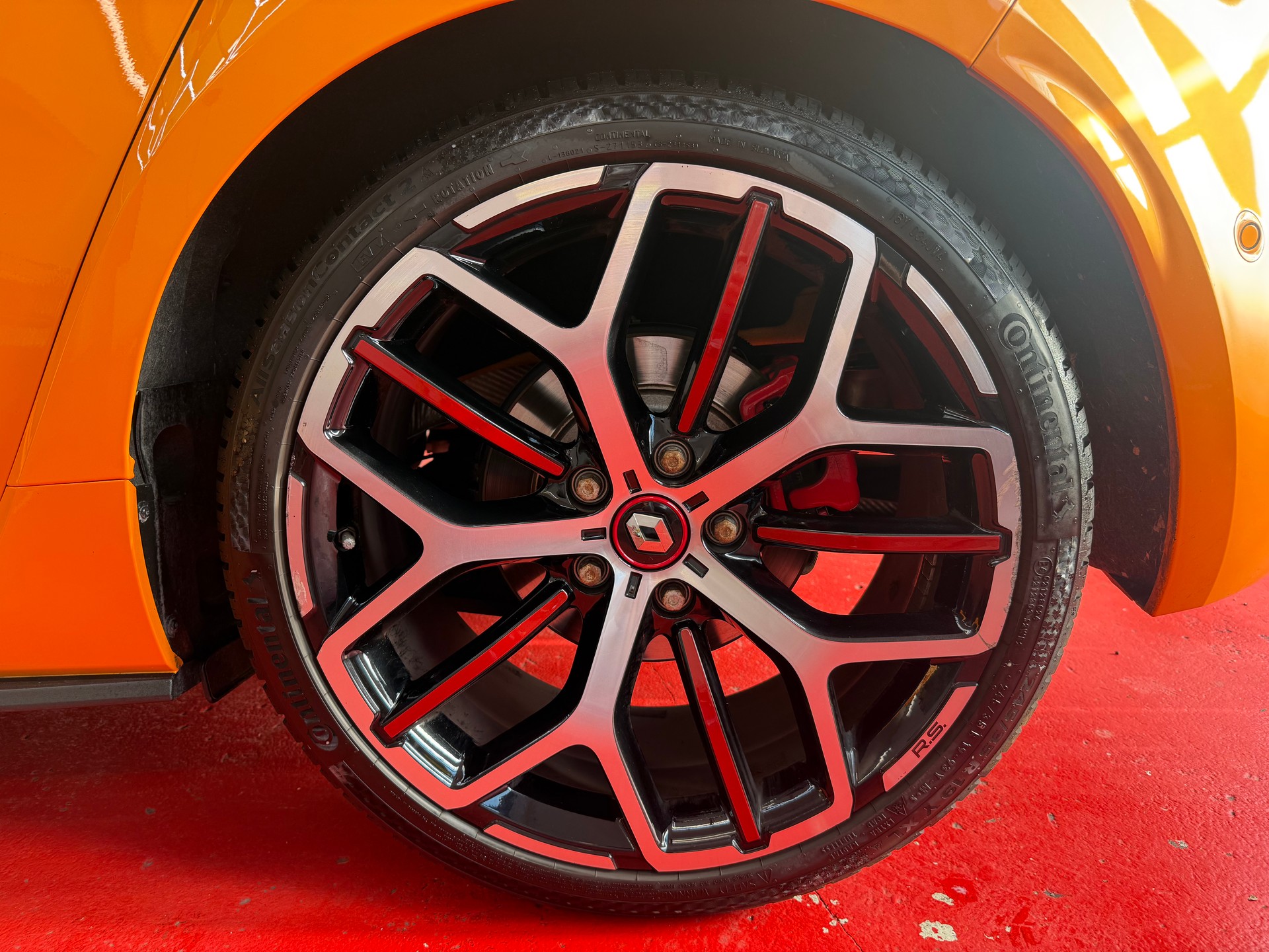 RENAULT Mégane Trophy 300 EDC-image-14