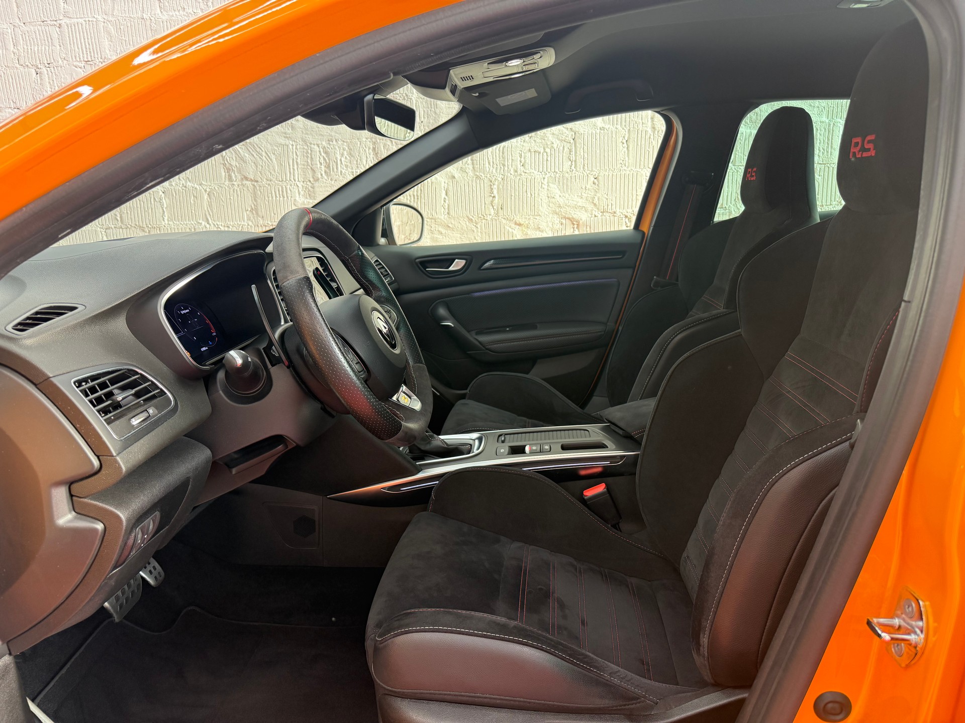 RENAULT Mégane Trophy 300 EDC-image-5