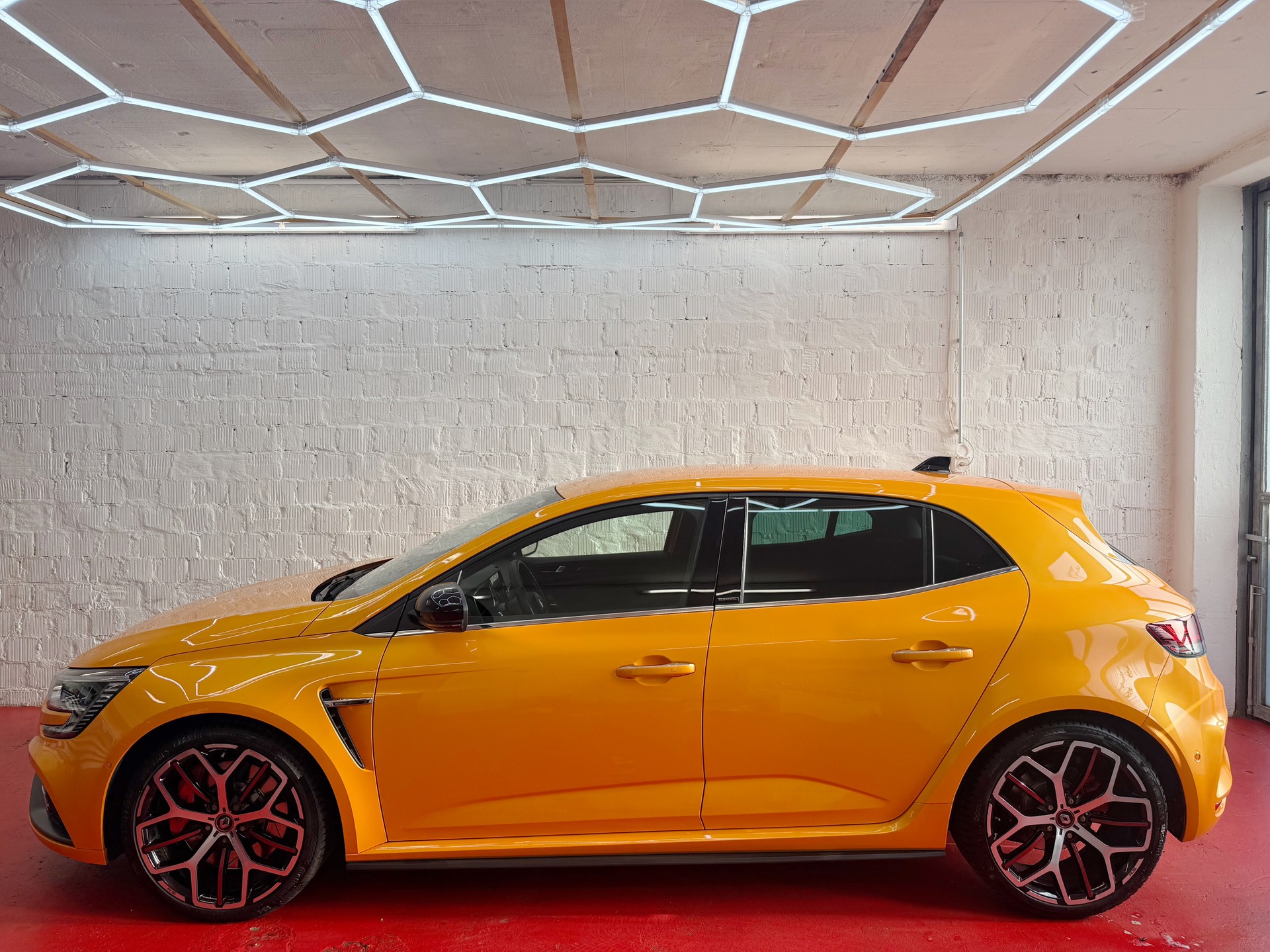 RENAULT Mégane Trophy 300 EDC-image-1