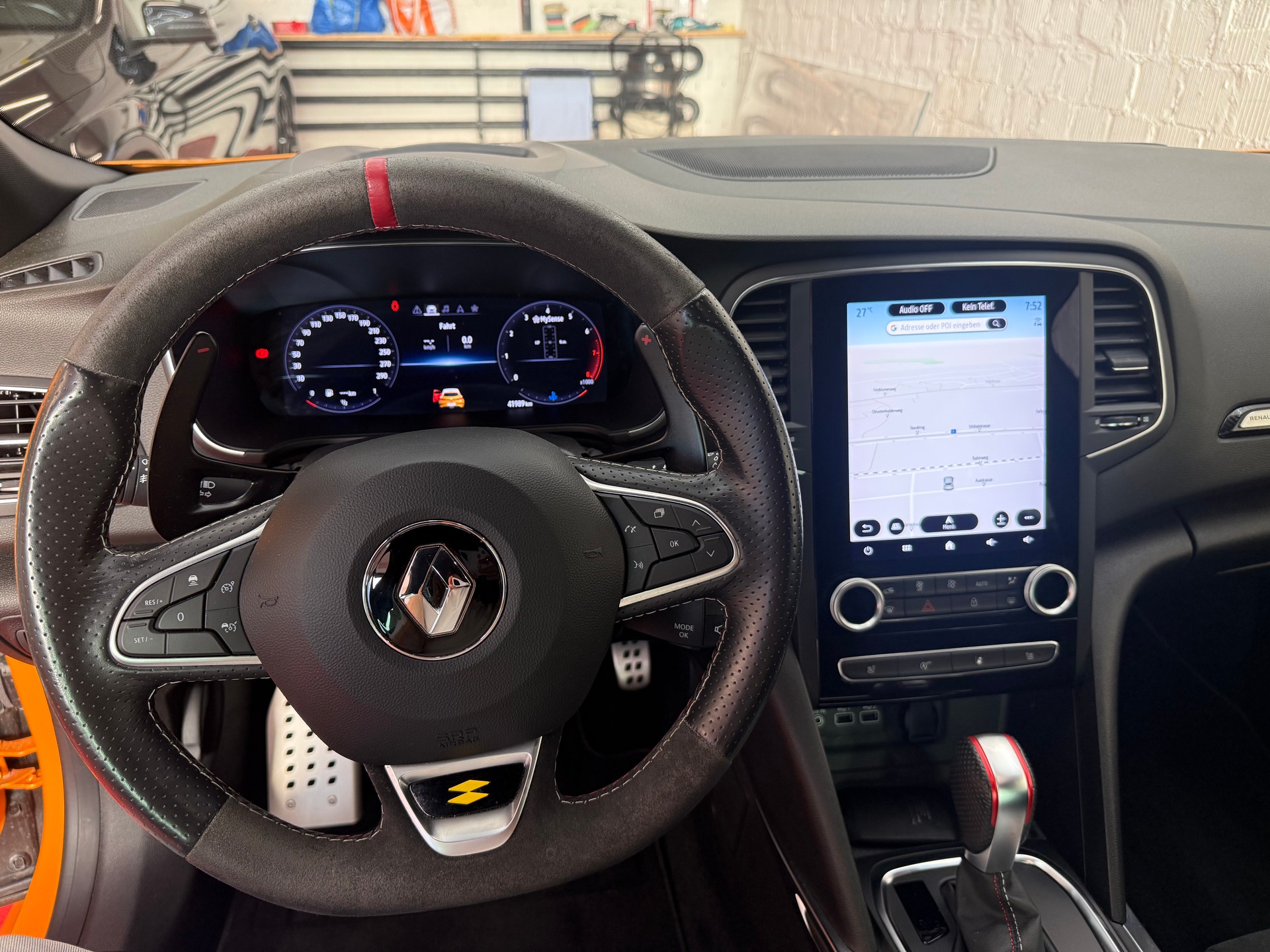 RENAULT Mégane Trophy 300 EDC-image-8