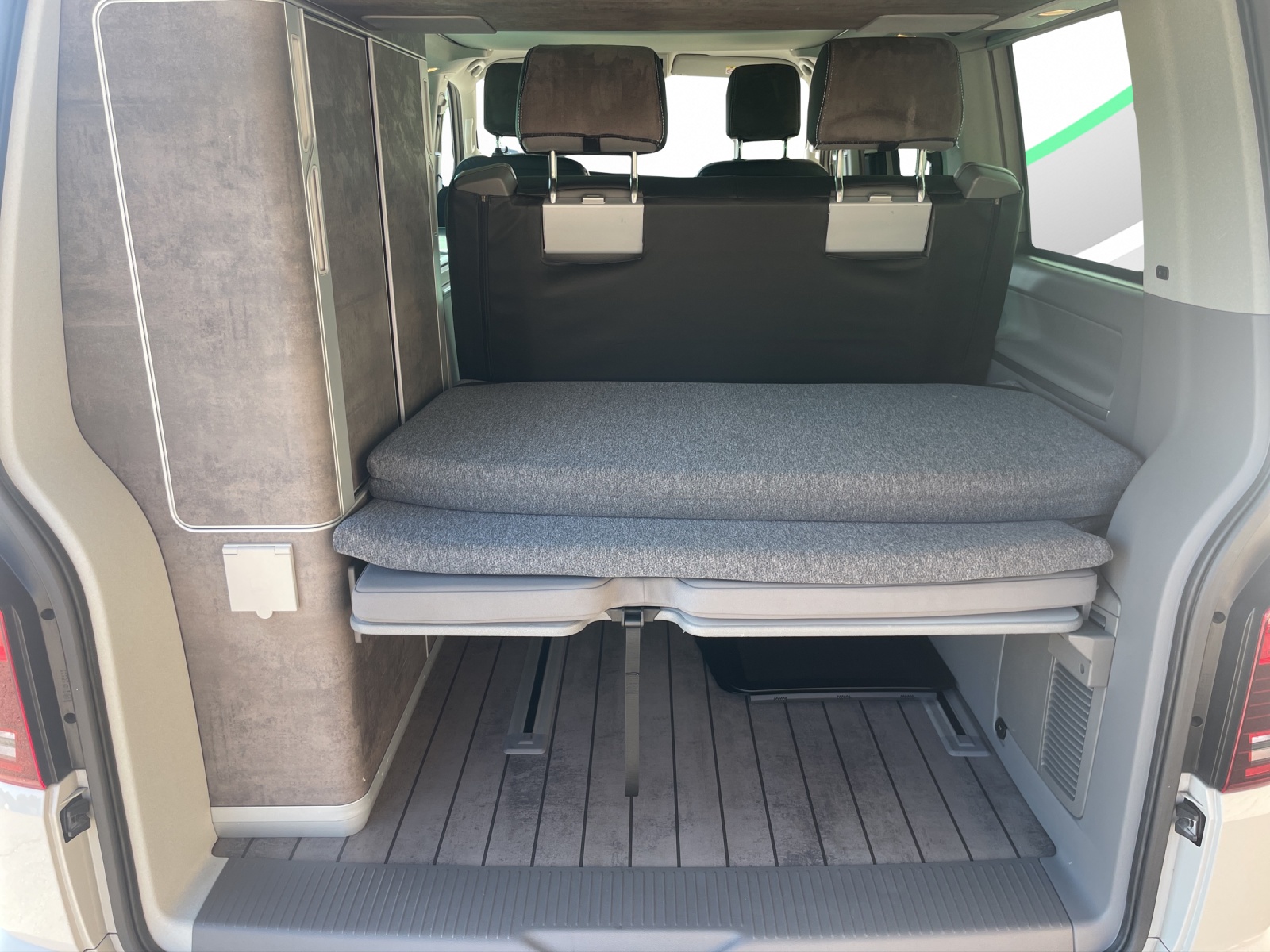 VW T6.1 California 2.0 TDI Ocean Liberty DSG-image-15