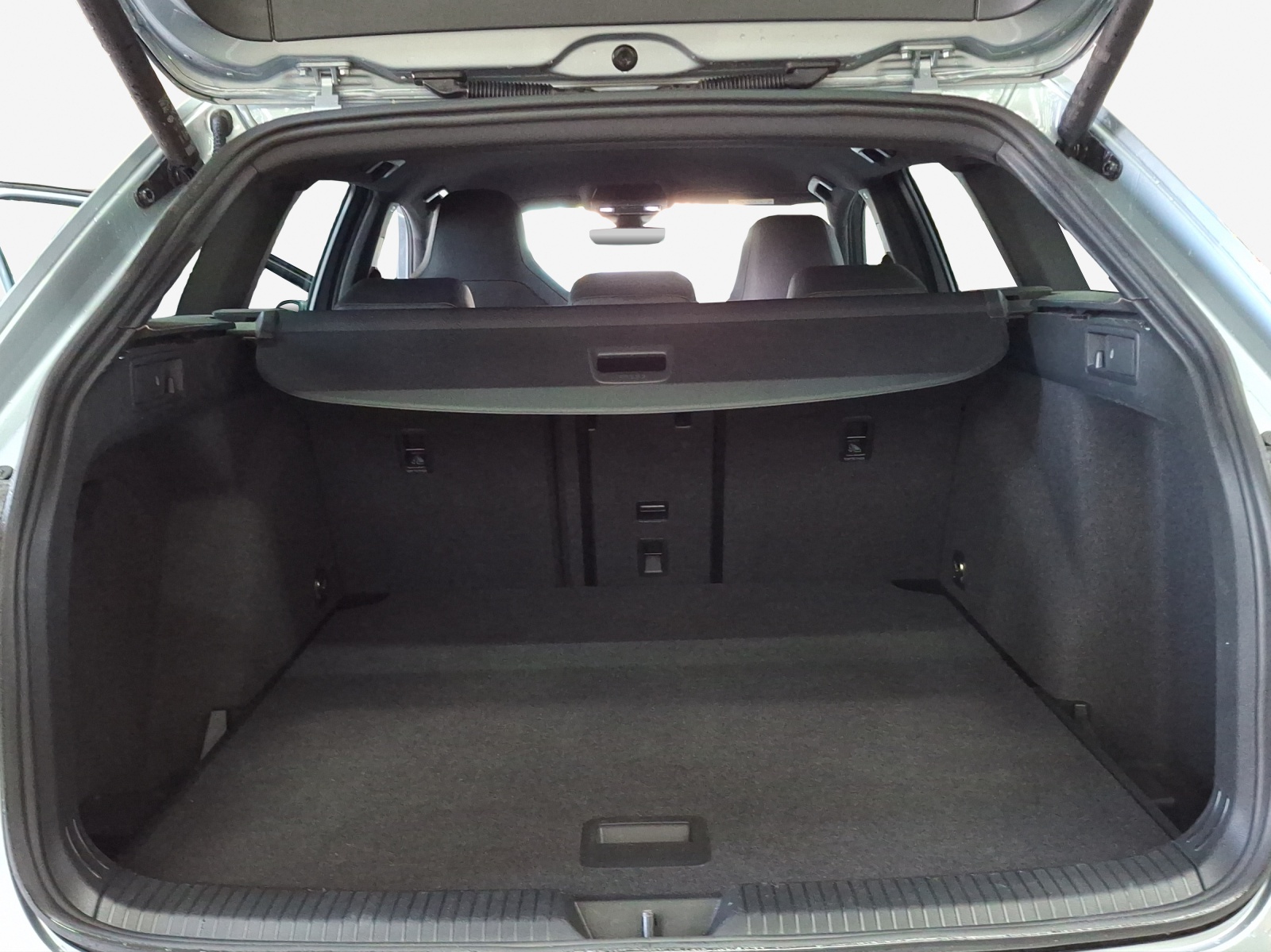 VW Golf Variant 2.0 TSI R-Line DSG 4 Motion-image-12